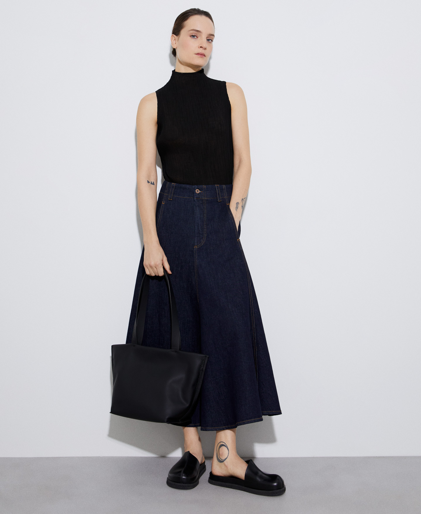 Flared skirt in recycled material image number 1