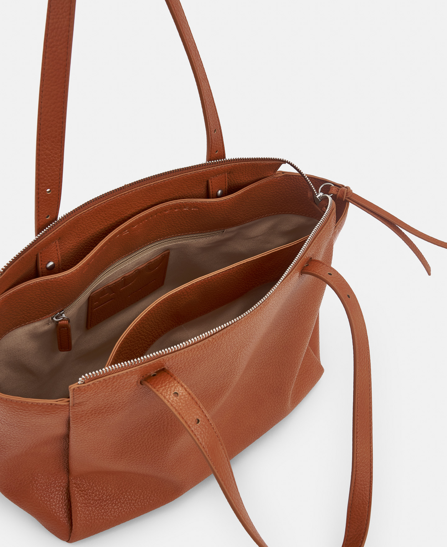 Bolso city en material reciclado image number 2