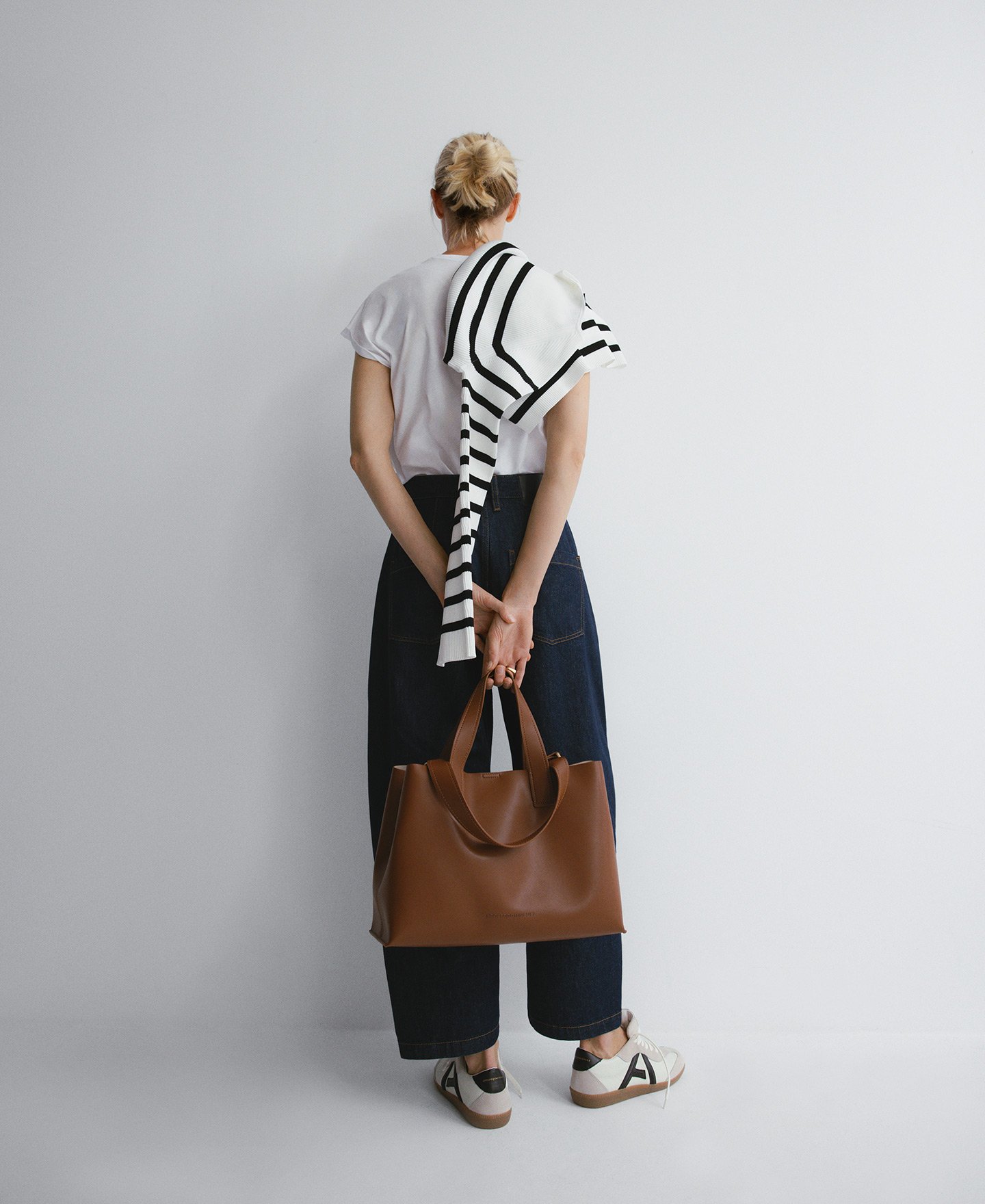 City bag grande Piel No Piel mujer image number 4