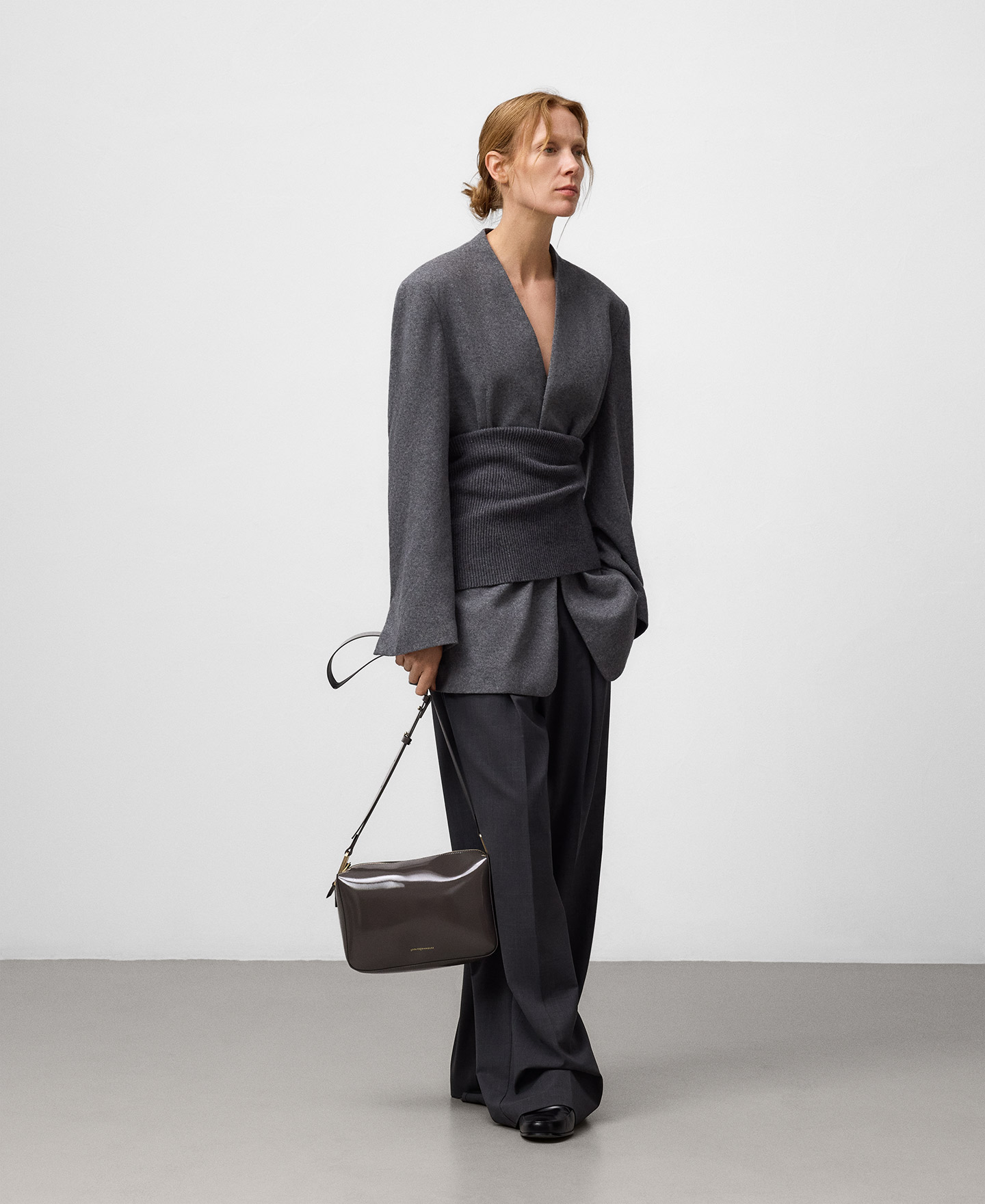 Patent texture medium crossbody woman image number 4