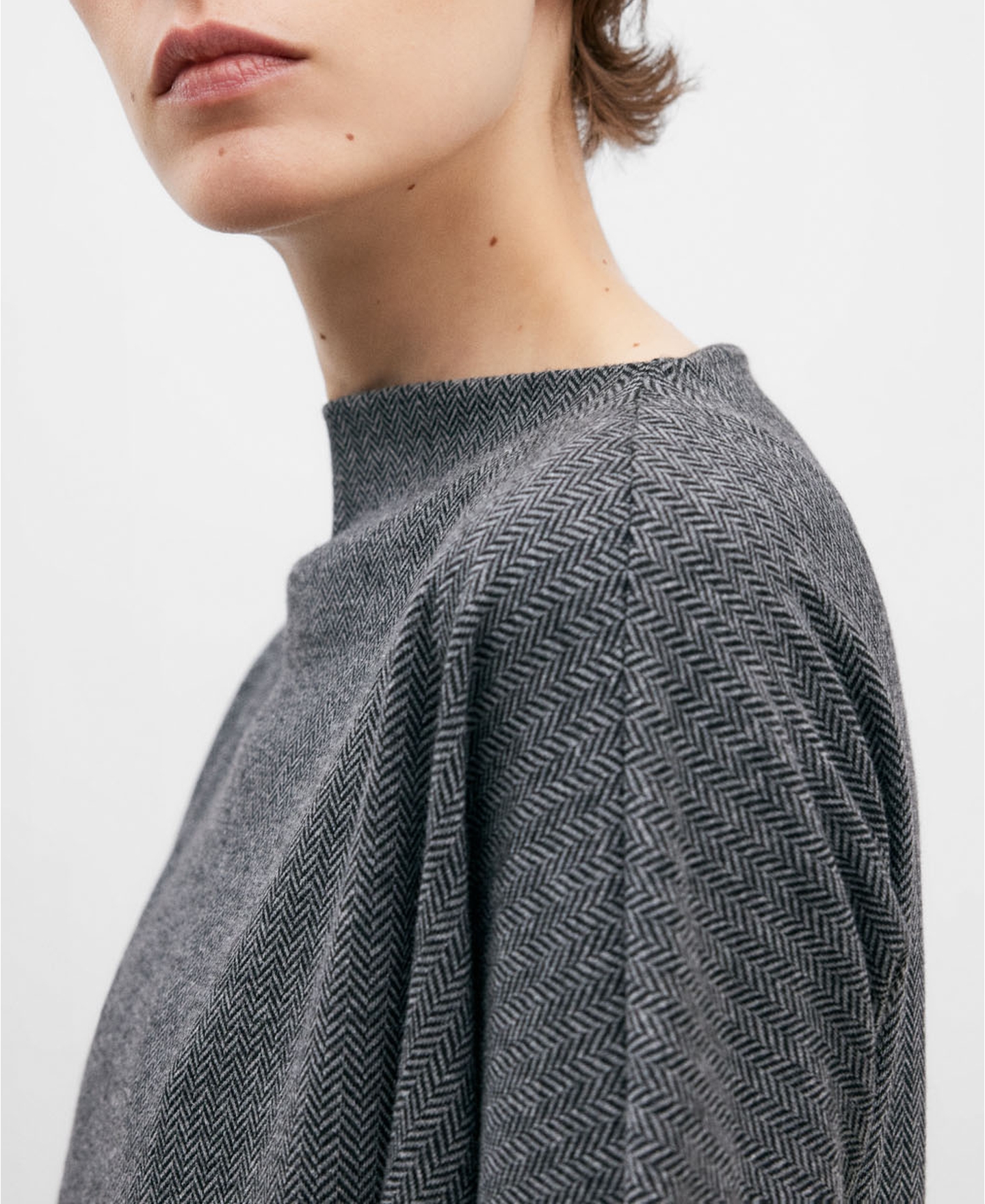 Top largo en poliester para mujer gris image number 3