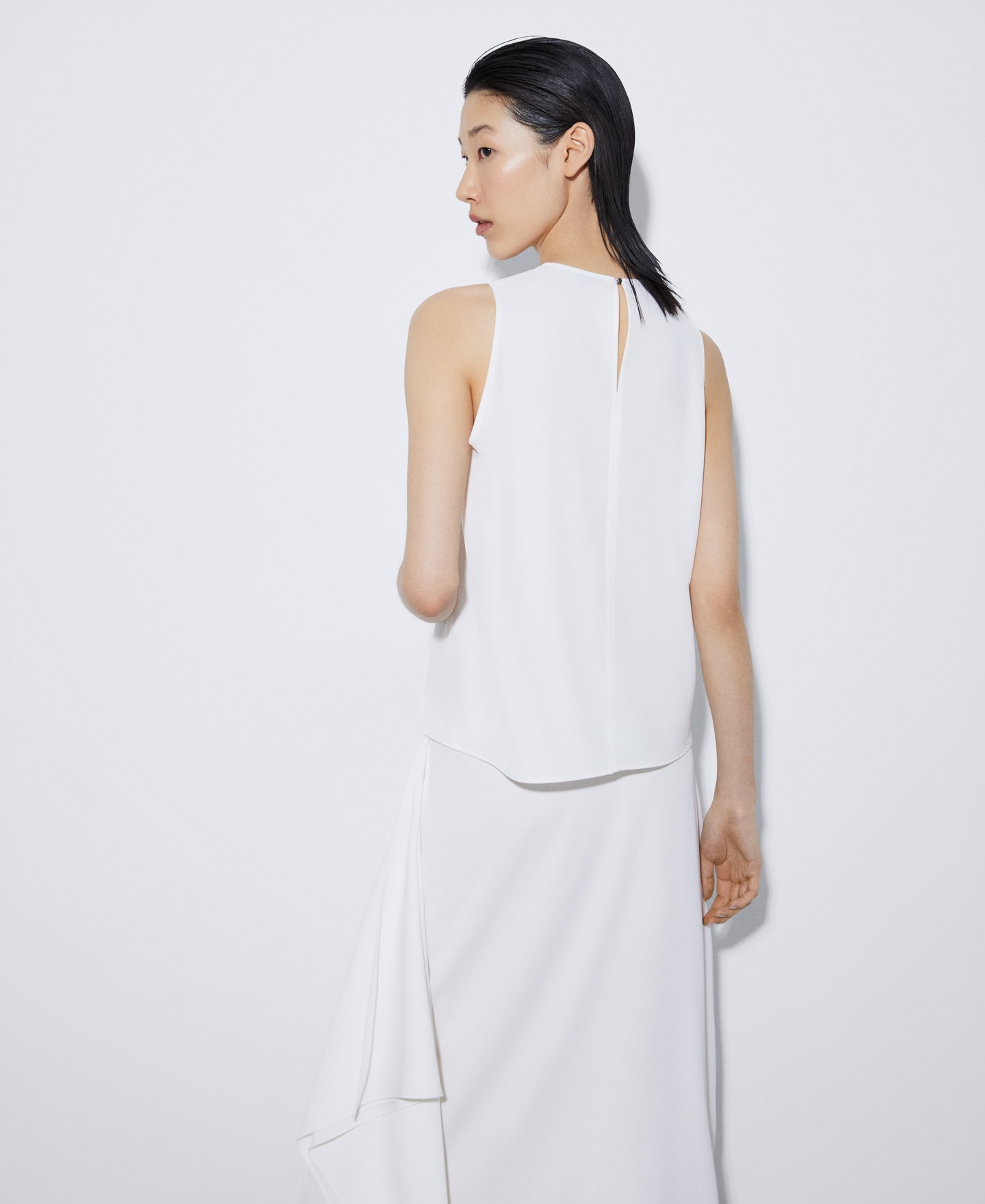 Halter neck cocktail top image number 2
