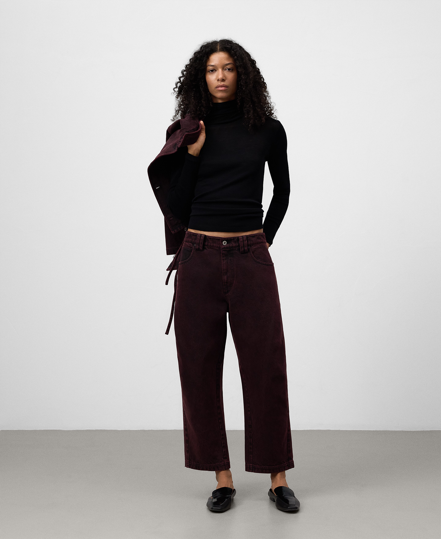 Ankle-length washed denim trousers woman image number 1