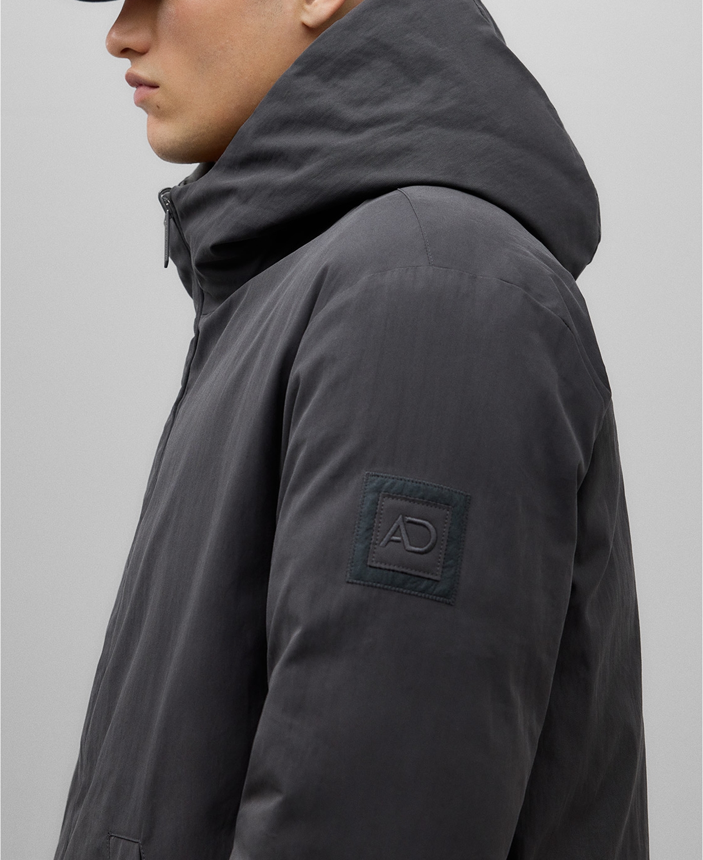 Reversible padded jacket man image number 3