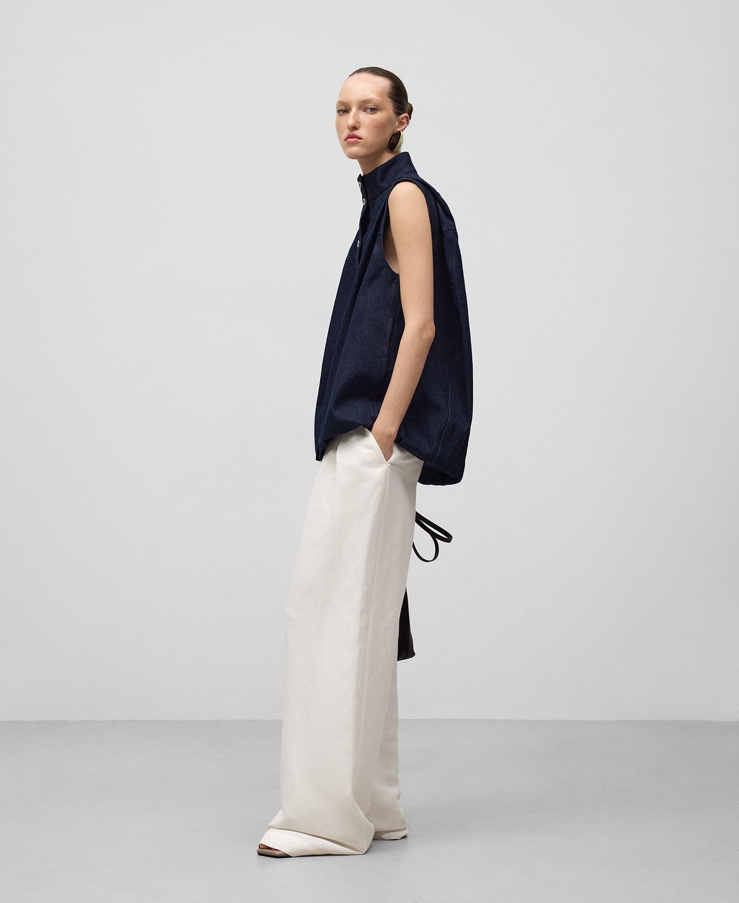 Organic cotton denim vest woman image number 1