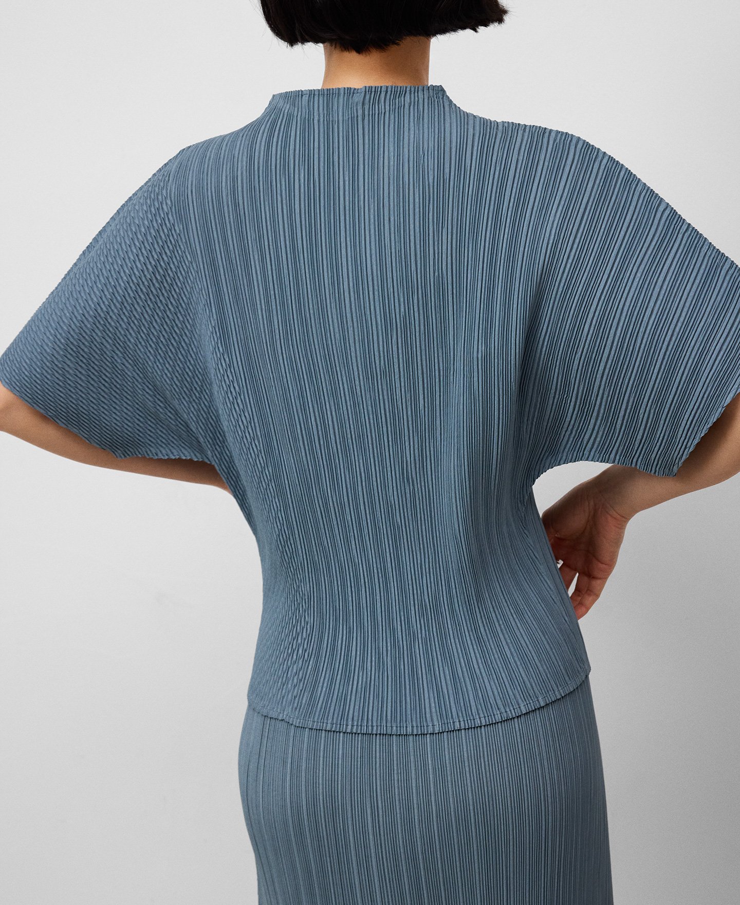 Perkins collar crinkle top woman image number 4