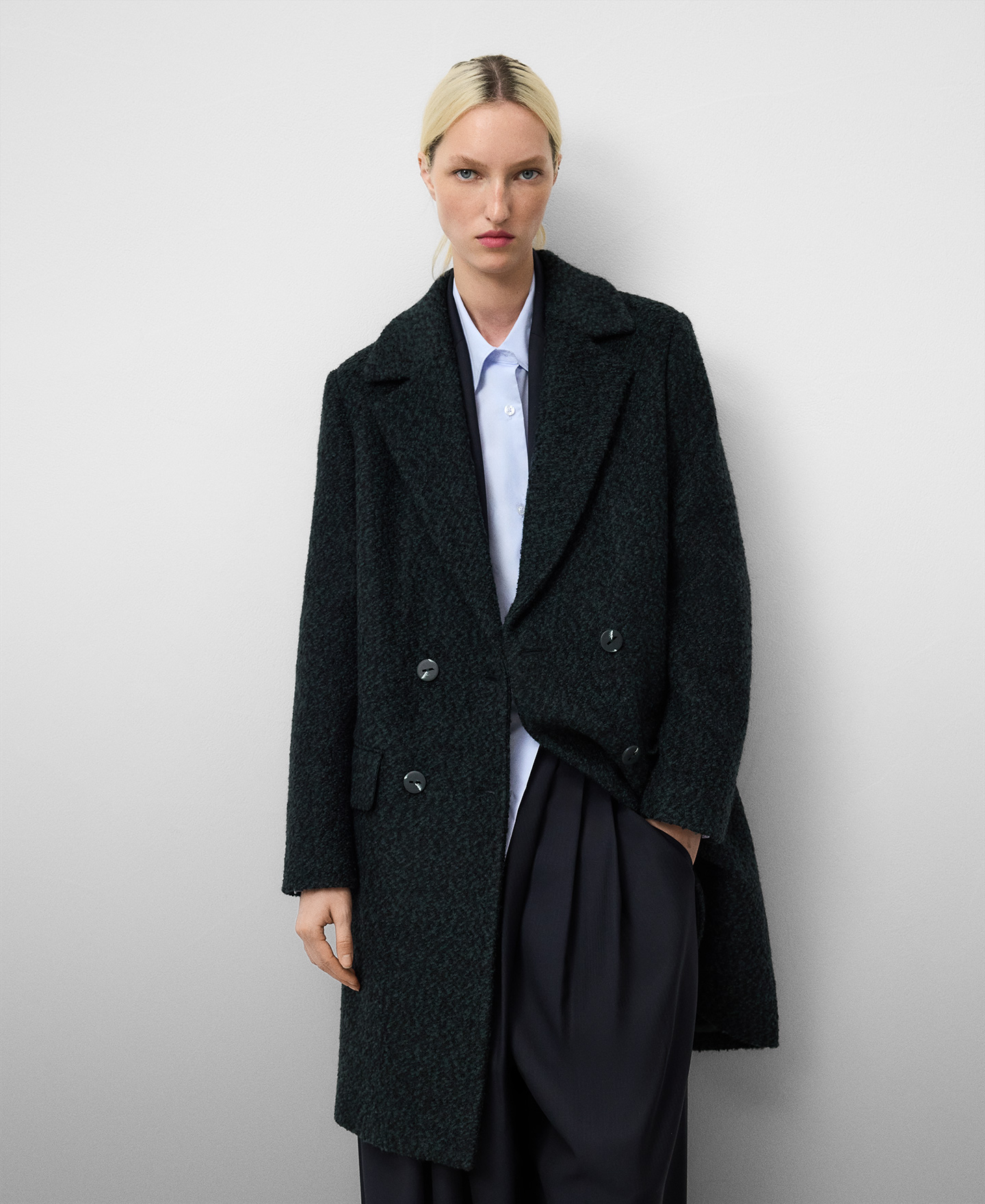 Abrigo sastre cruzado mujer image number 0