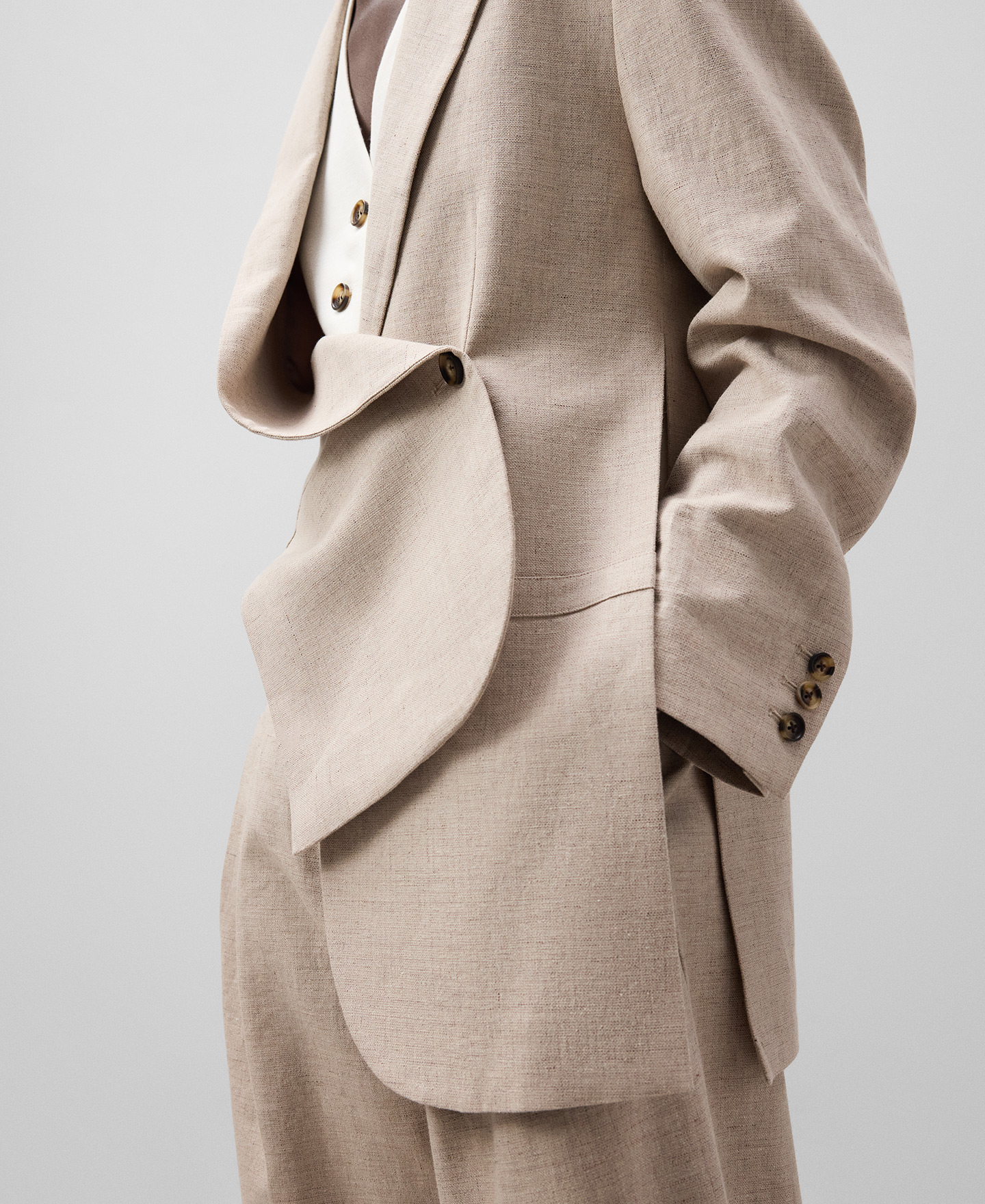 Linen blend asymmetrical blazer woman image number 3