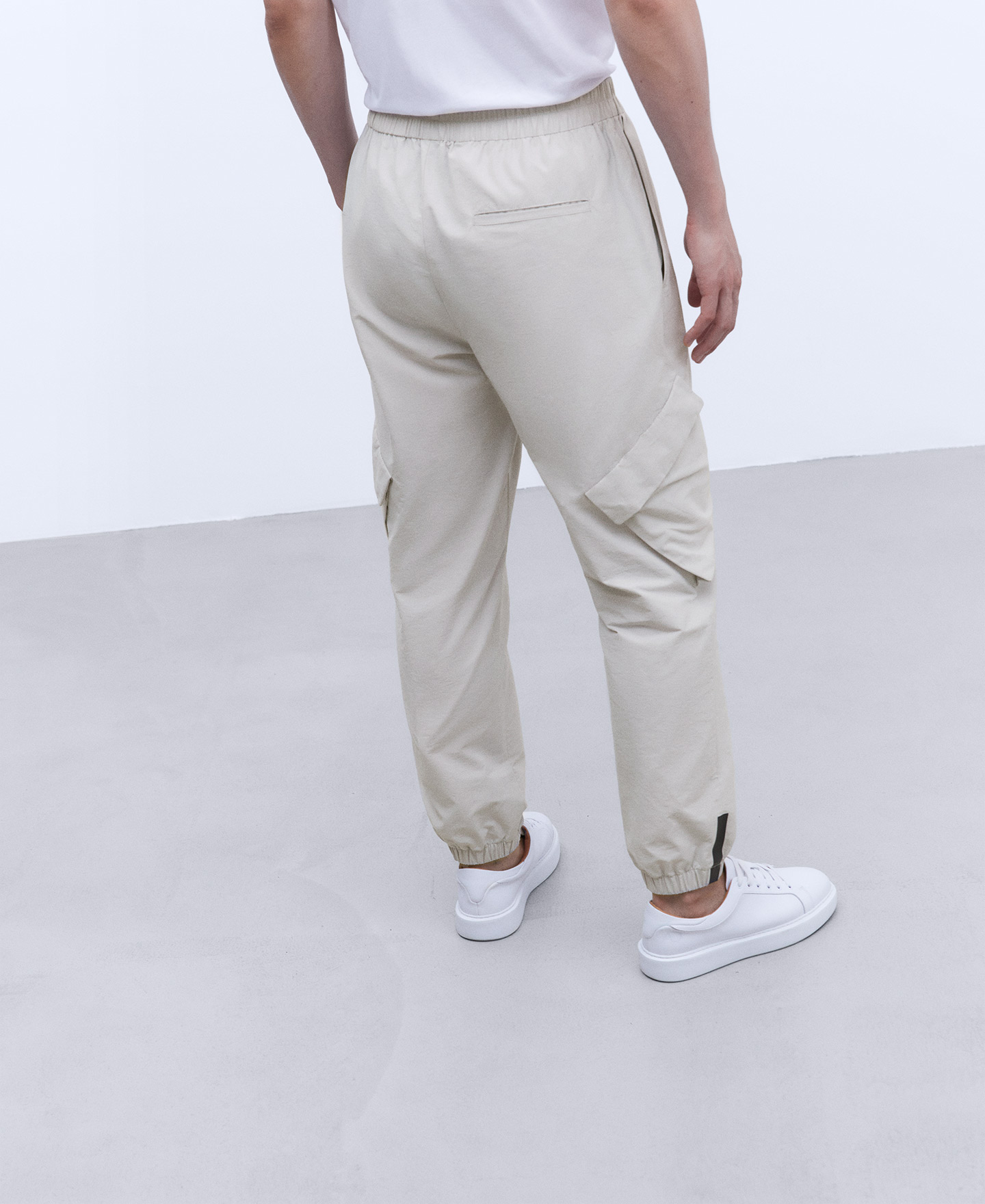 Cotton and nylon cargo trousers image number 2