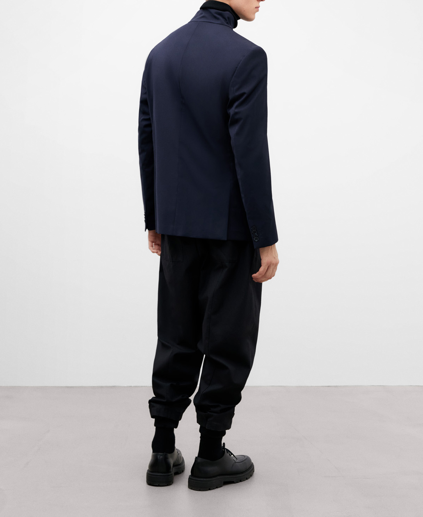 Detachable mandarin collar blazer image number 2