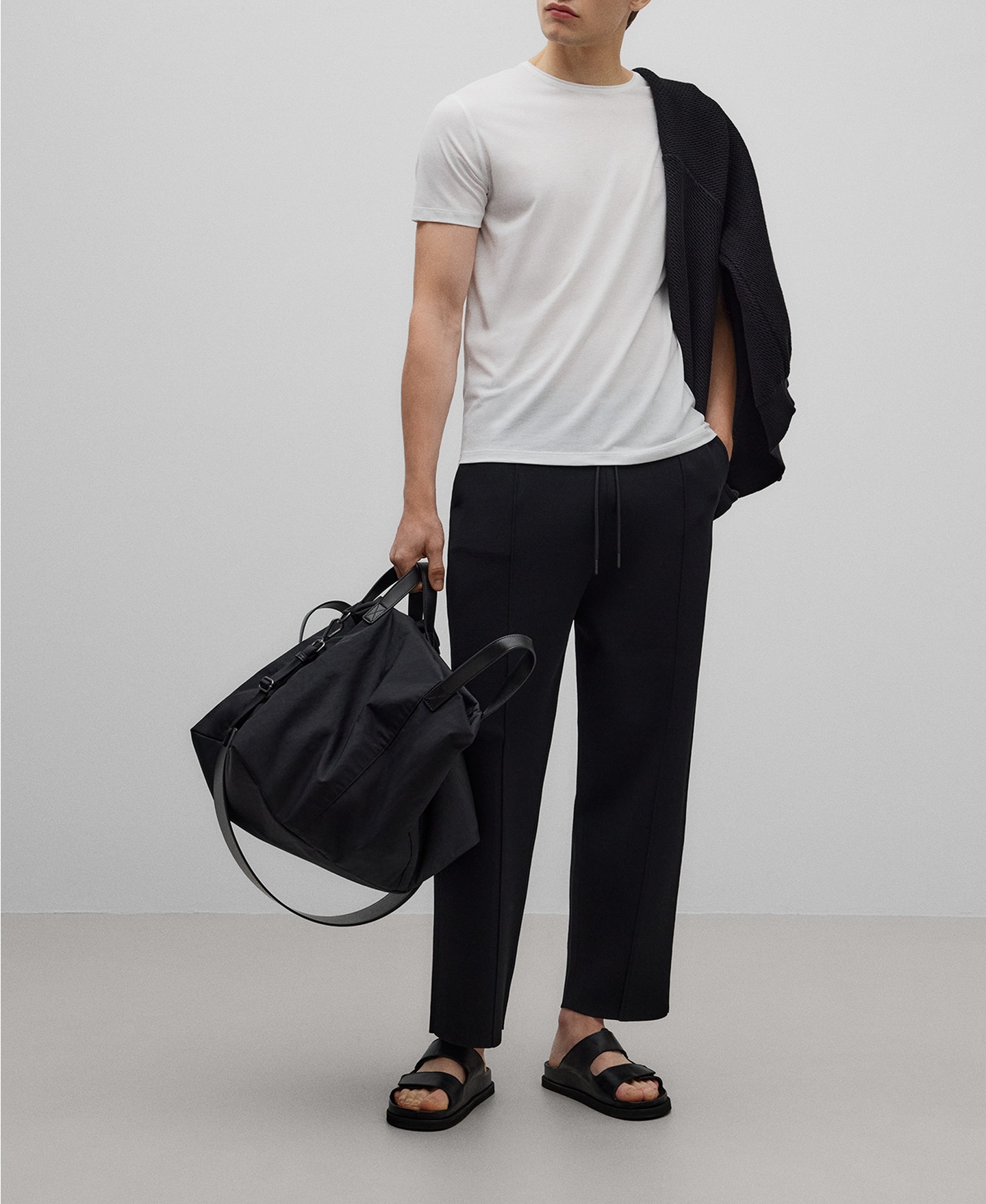 Maxi bolso de viaje negro hombre image number 4