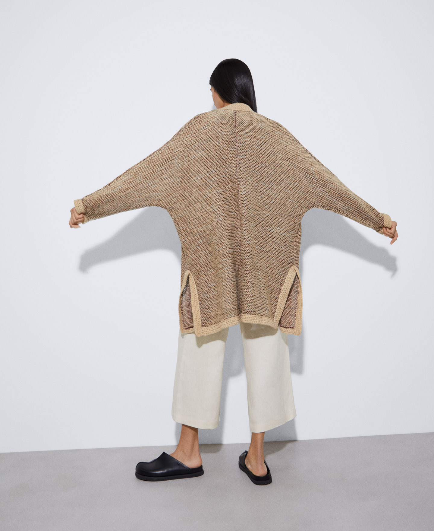 Long openwork knitted jacket image number 2