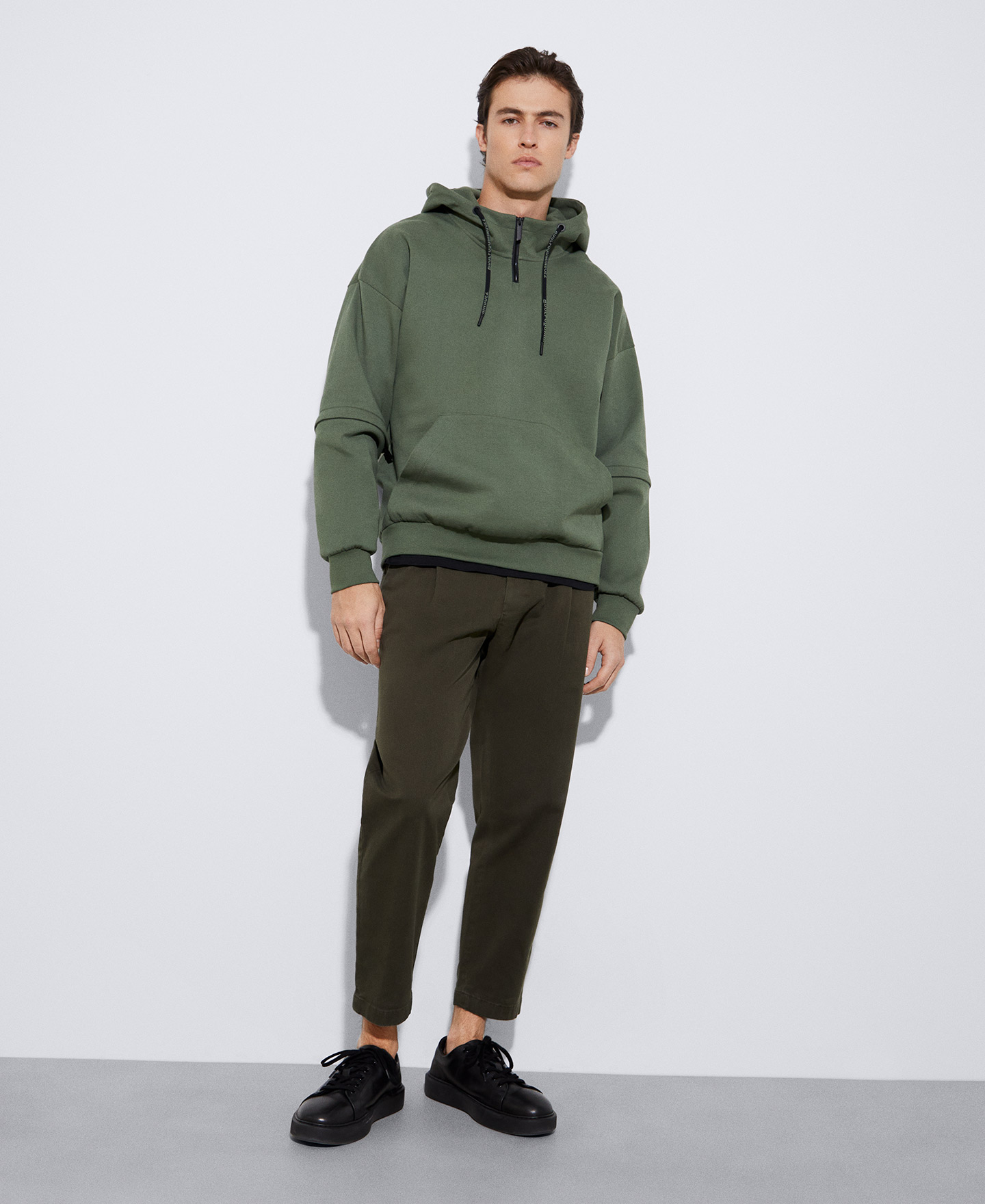 Cotton sweatshirt detachable sleeves image number 1
