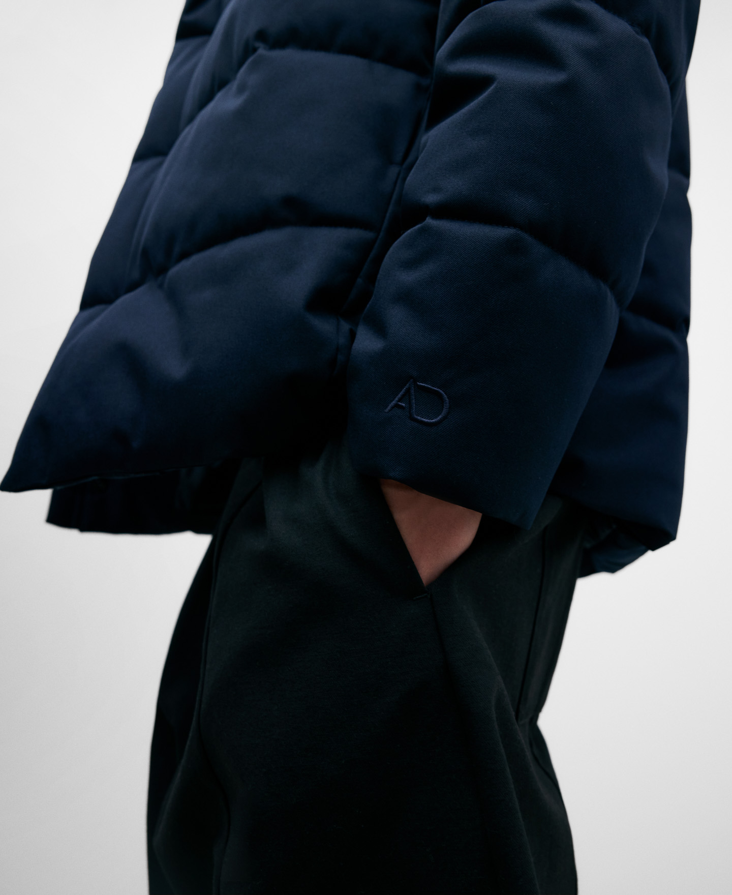 Marine blue hooded padded men's jacket image number 3
