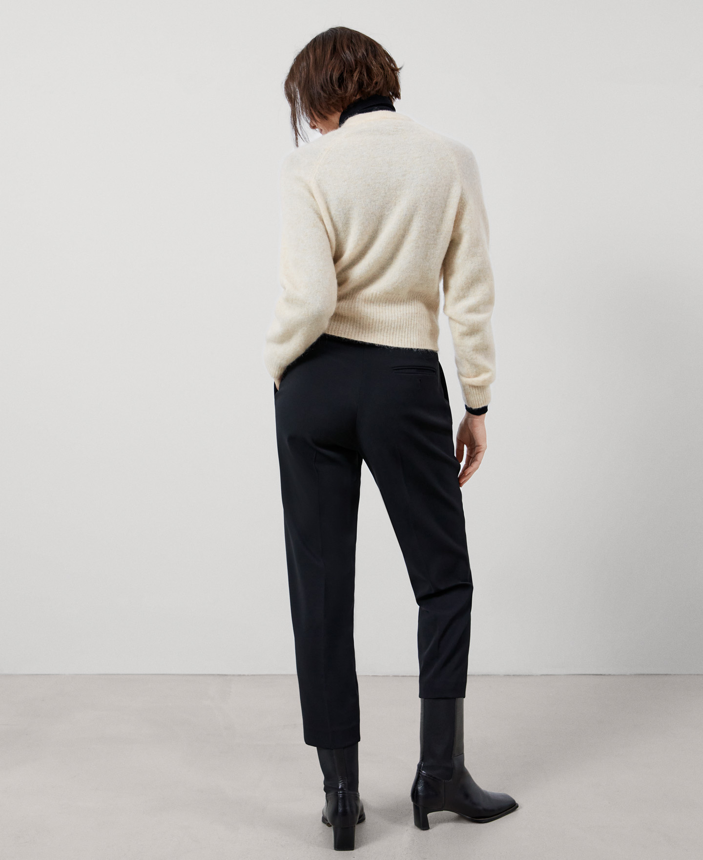 Mohair short sweater image number 2