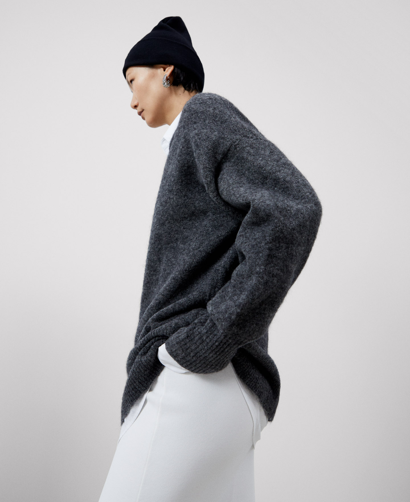 Jersey cuello pico en mohair image number 3