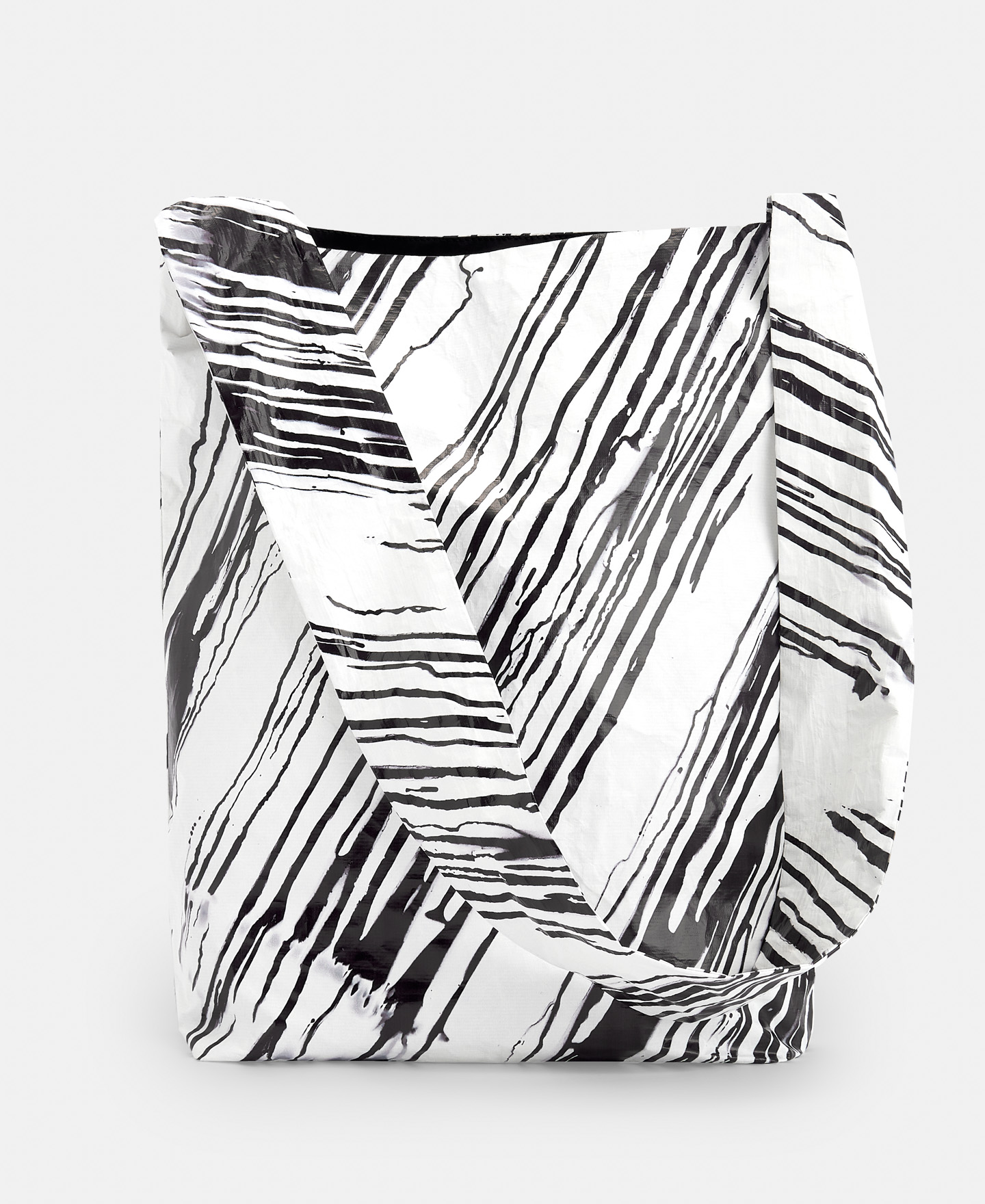 Recycled material shoulder bag image number 1