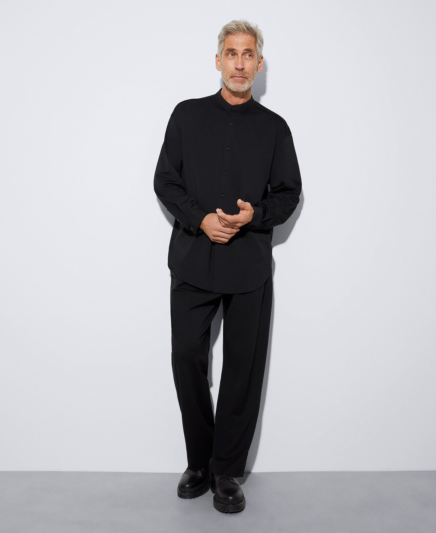 Mandarin collar knitted shirt image number 1