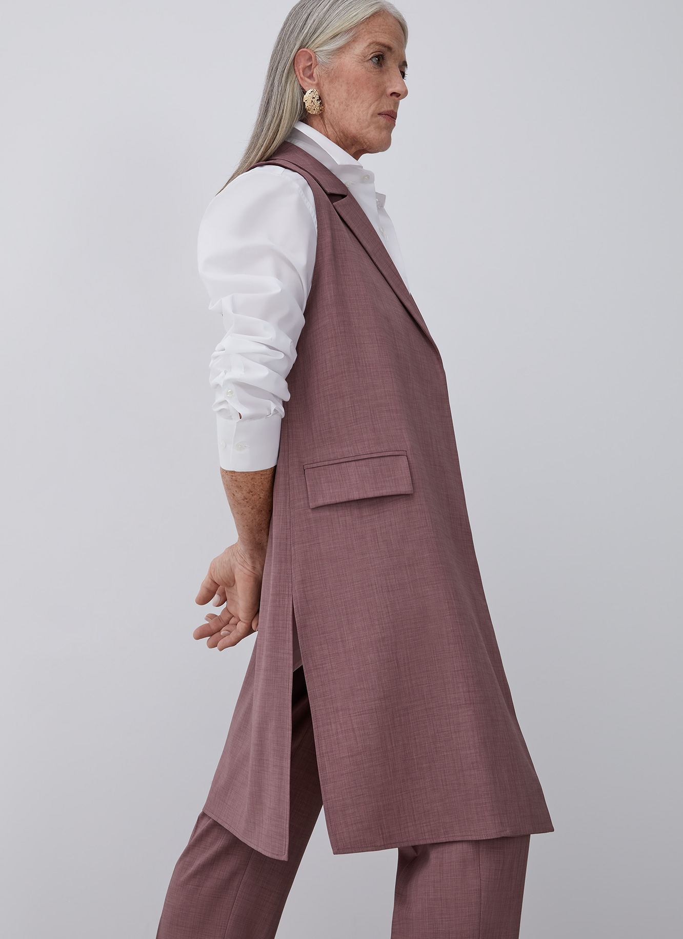 Long waistcoat with notched lapels image number 3