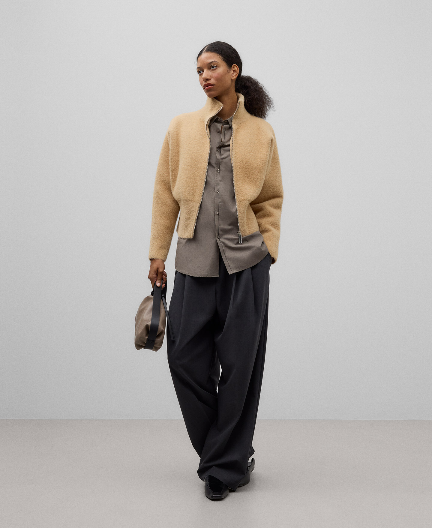 Fur effect knit jacket woman image number 1