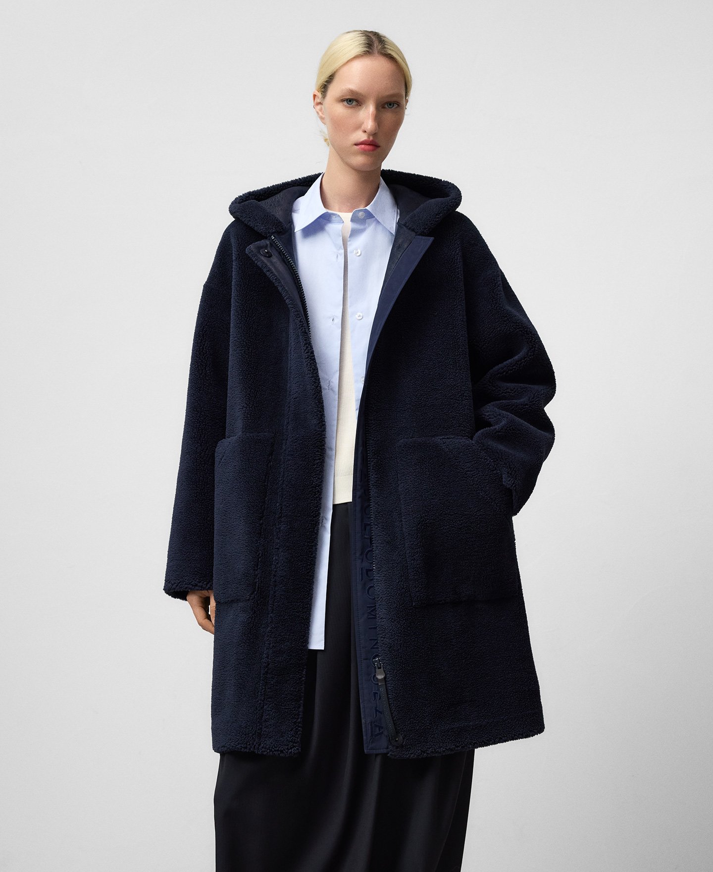 Abrigo borreguillo con capucha mujer image number 0