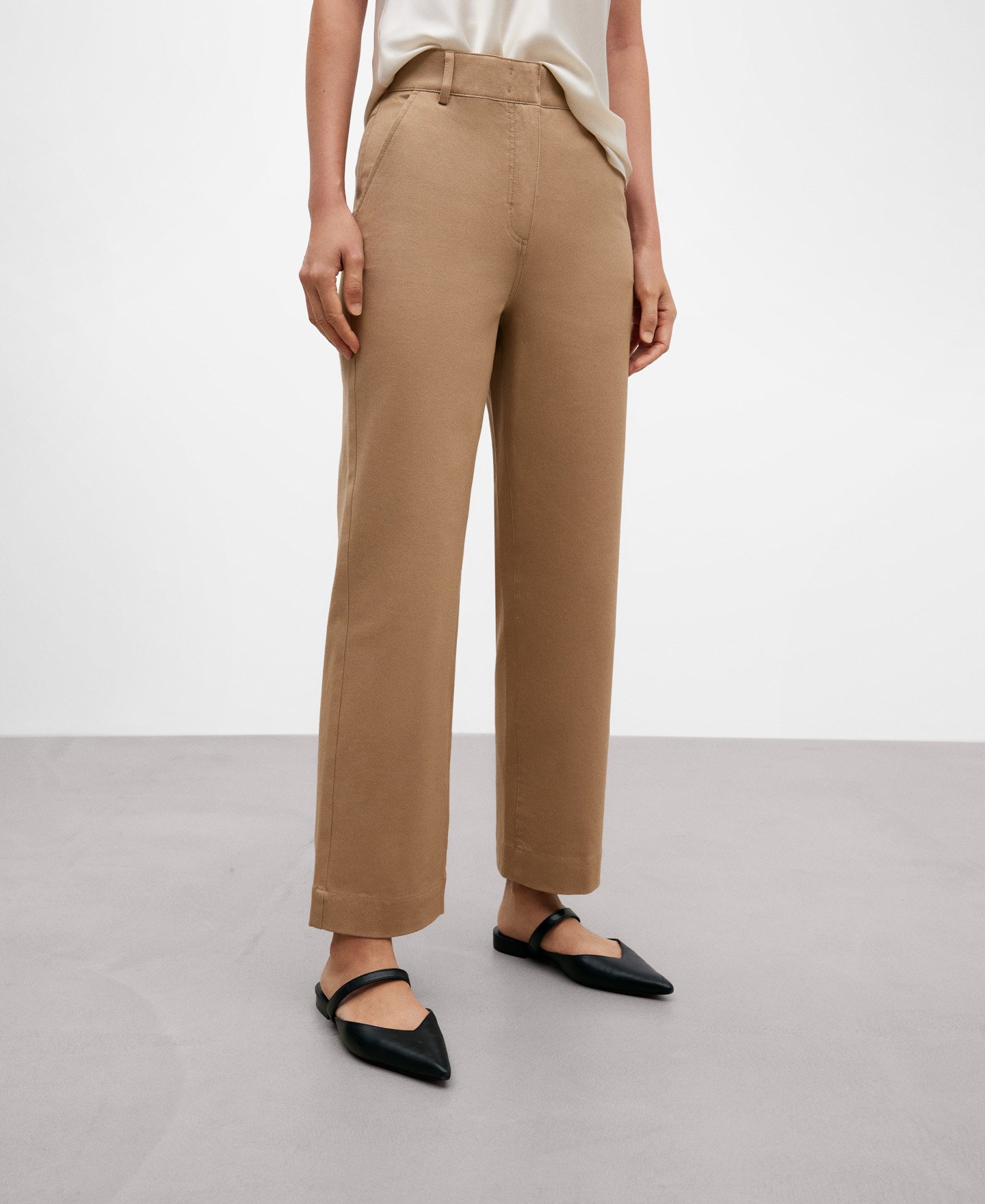 Pantalón recto slim fit image number 0