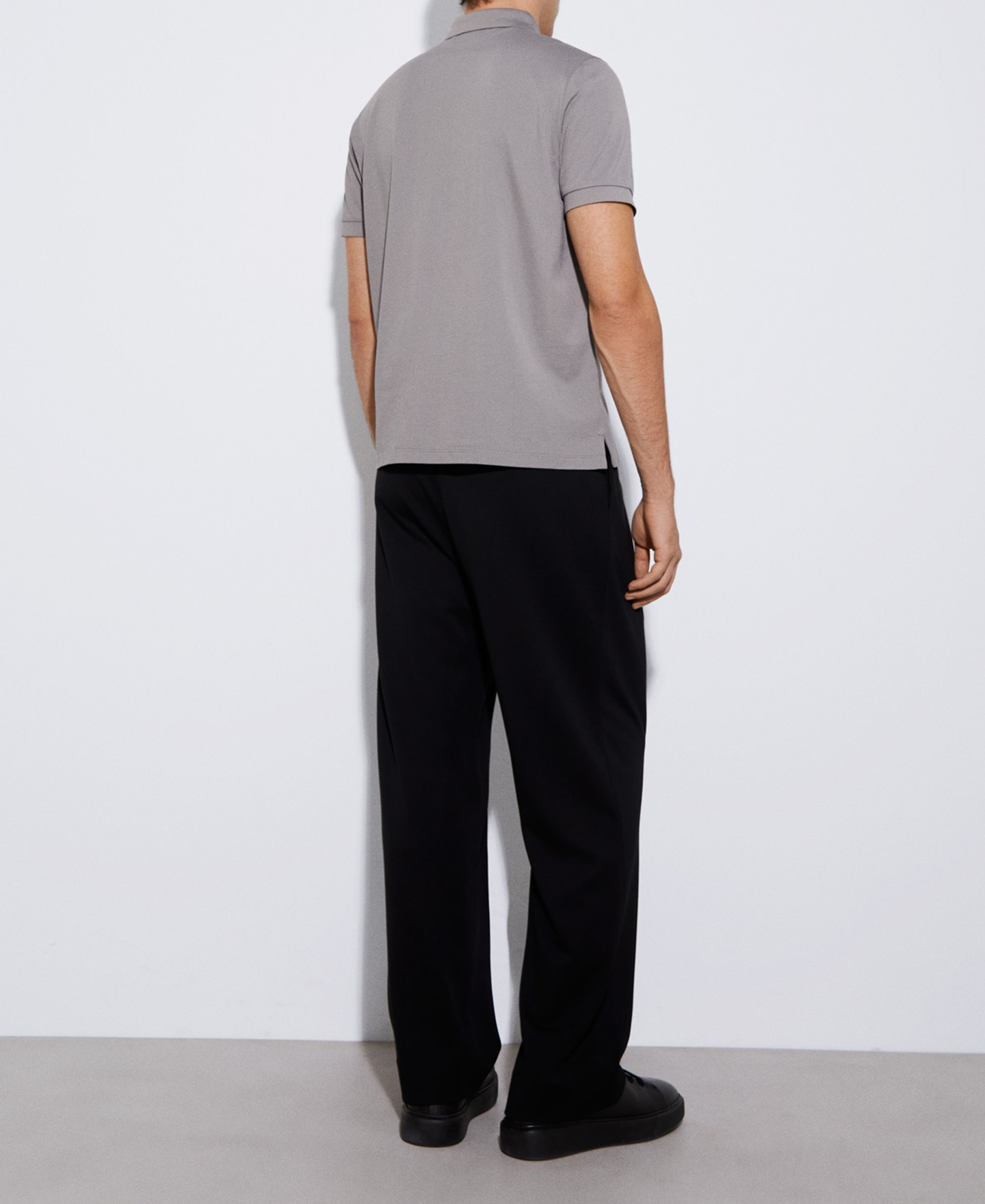 Structured cotton polo shirt image number 2