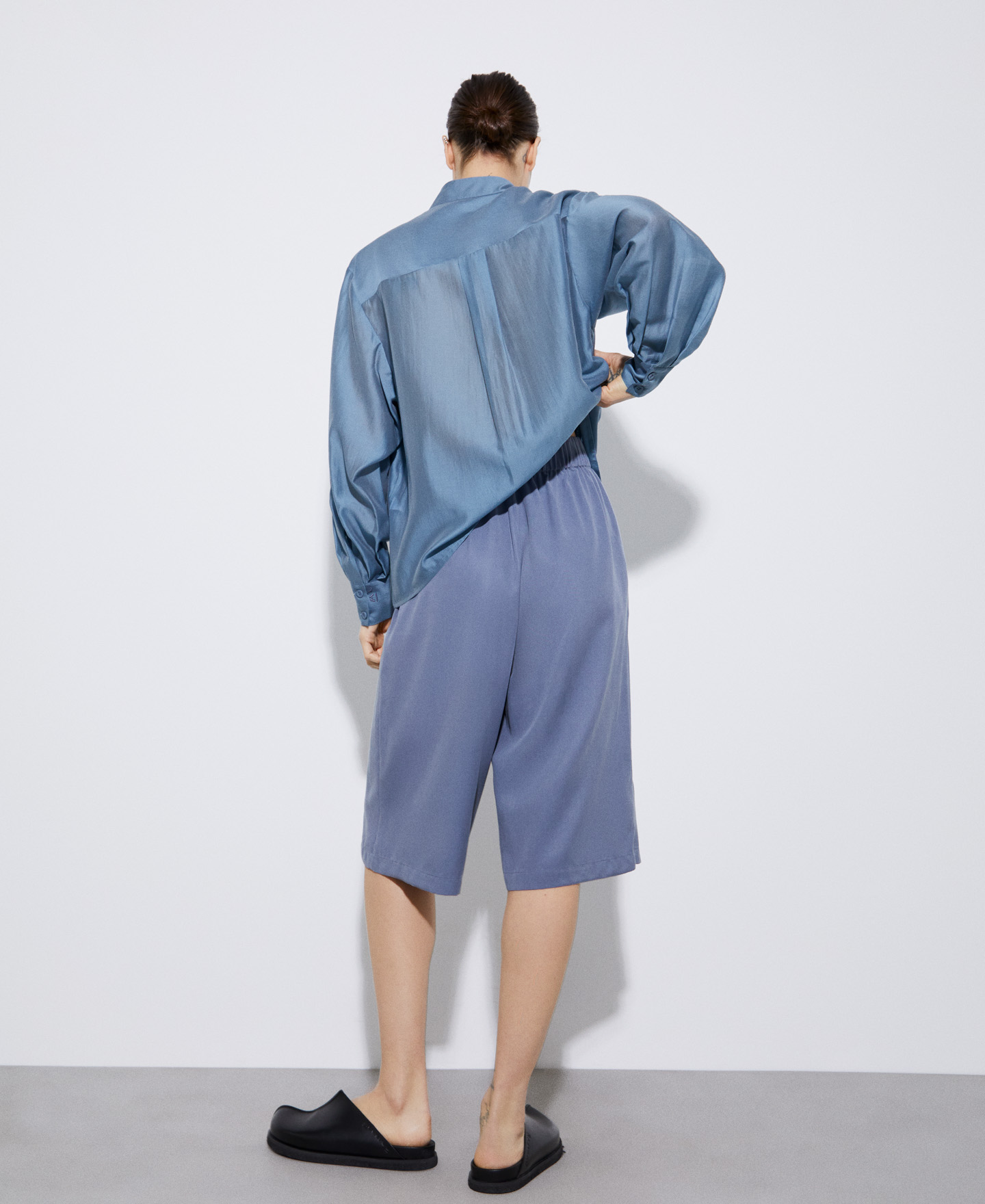 TENCEL™ lyocell Flowing Bermuda shorts image number 2
