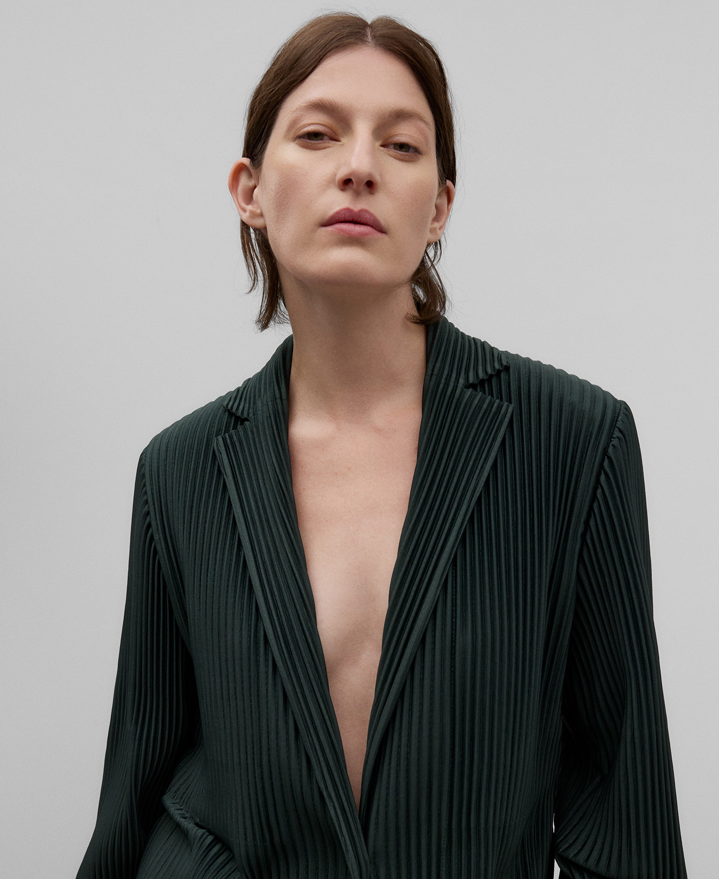 Blazer crinkle verde botella mujer image number 3