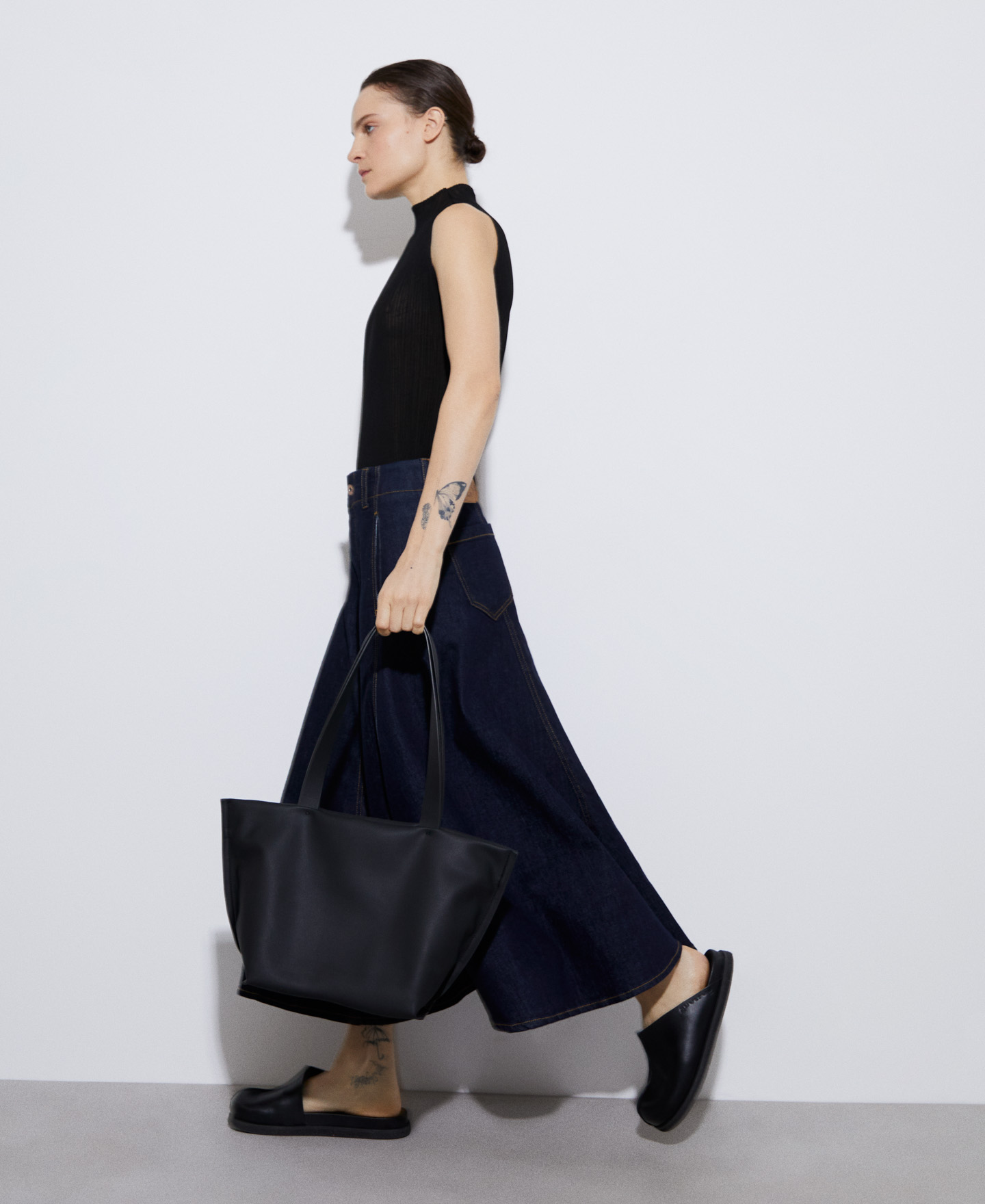 Flared skirt in recycled material image number 2