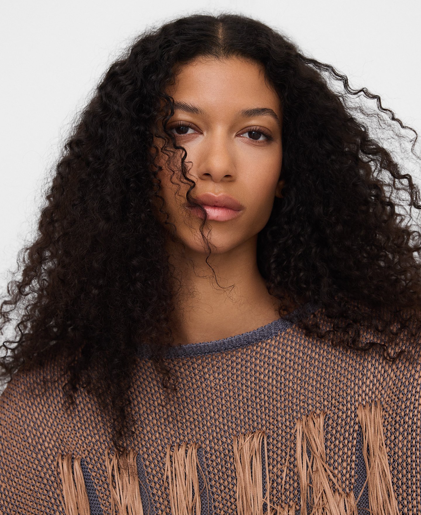 Fringed jacquard knit sweater image number 3