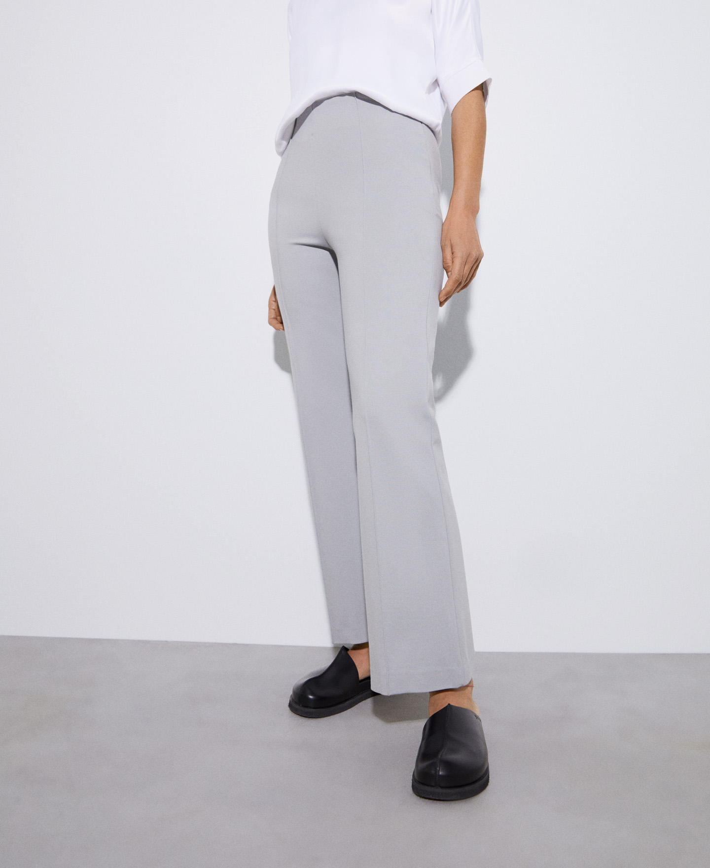 Responsible Ecovero viscose trousers image number 0