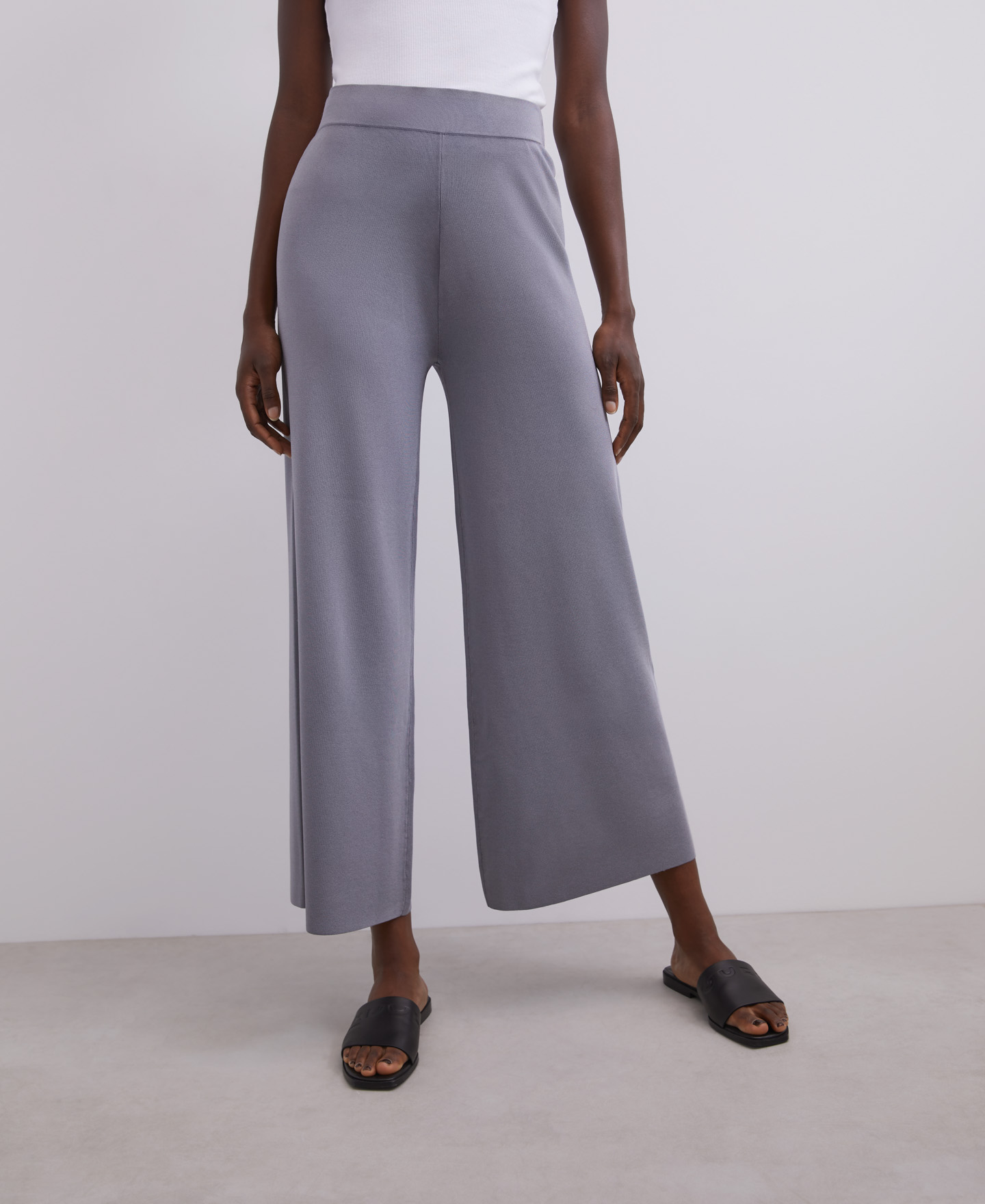 Rubber knit high rise pants image number 0