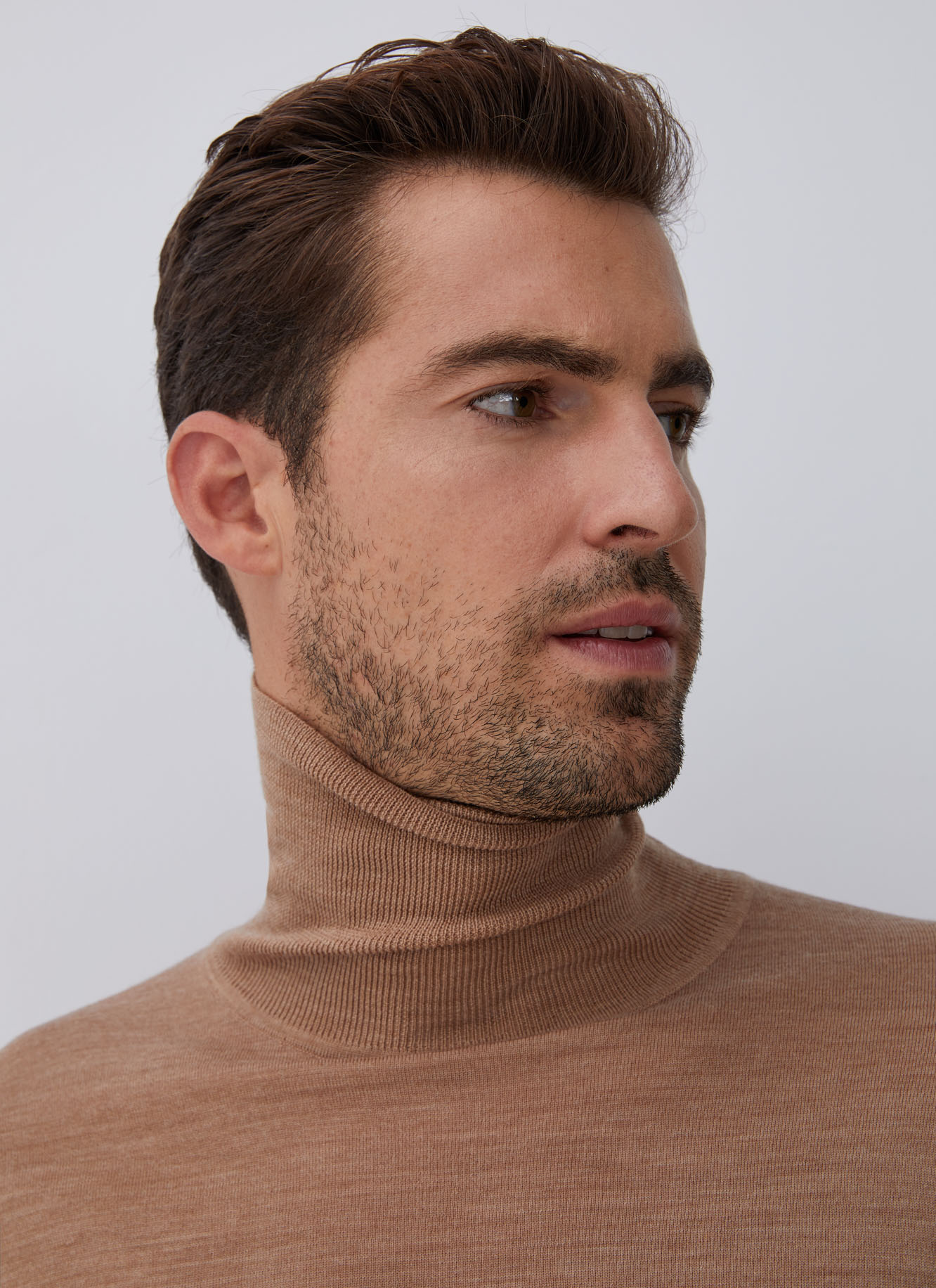 Jersey en merino con cuello alto image number 3