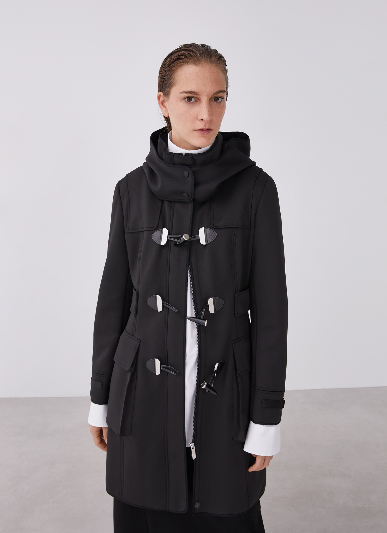 Parka impermeable con capucha image number 0