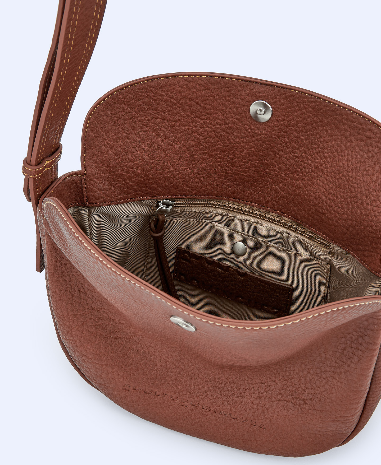 Recycled material medium shoulder bag image number 3