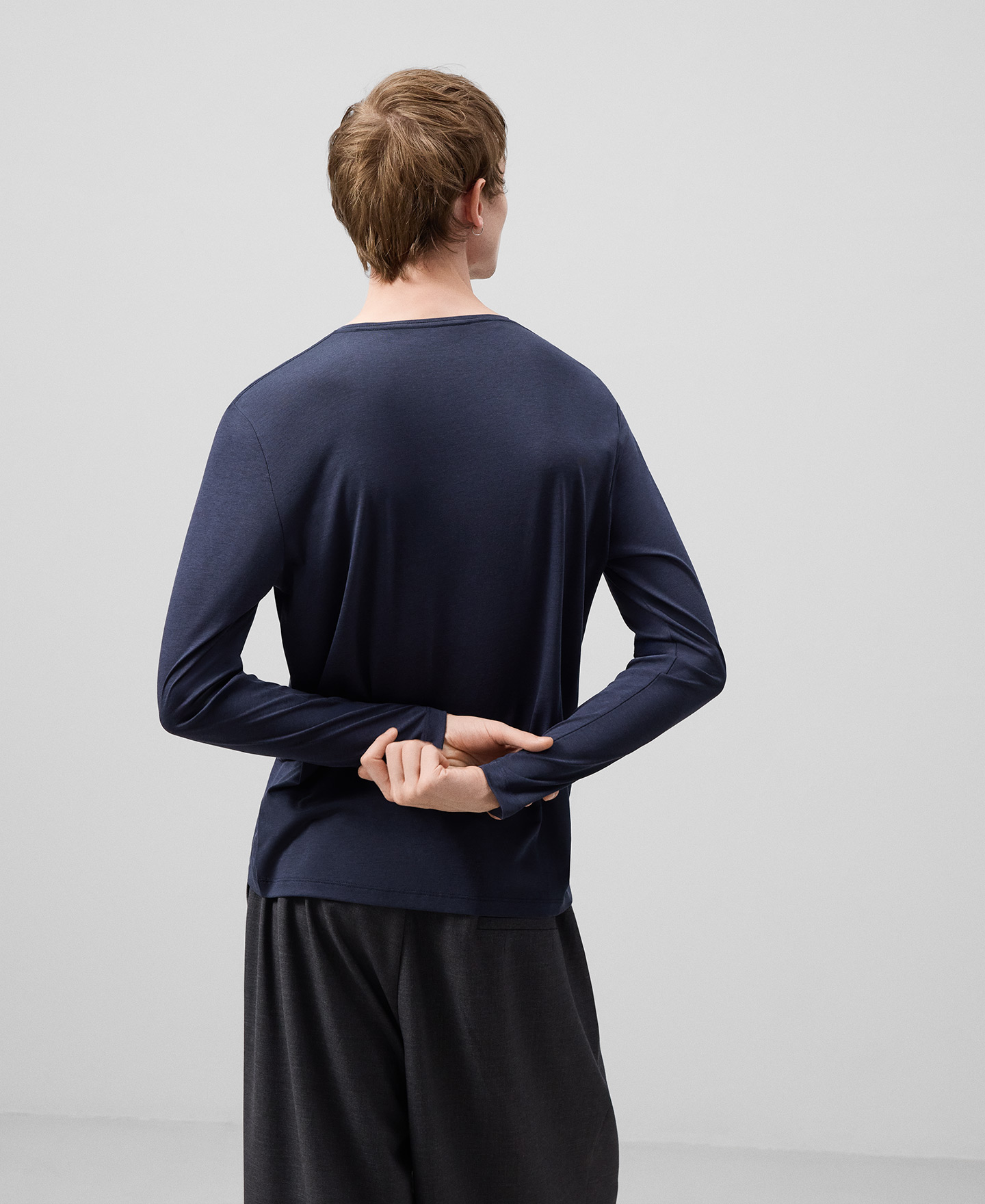 Long sleeve T-shirt man image number 2