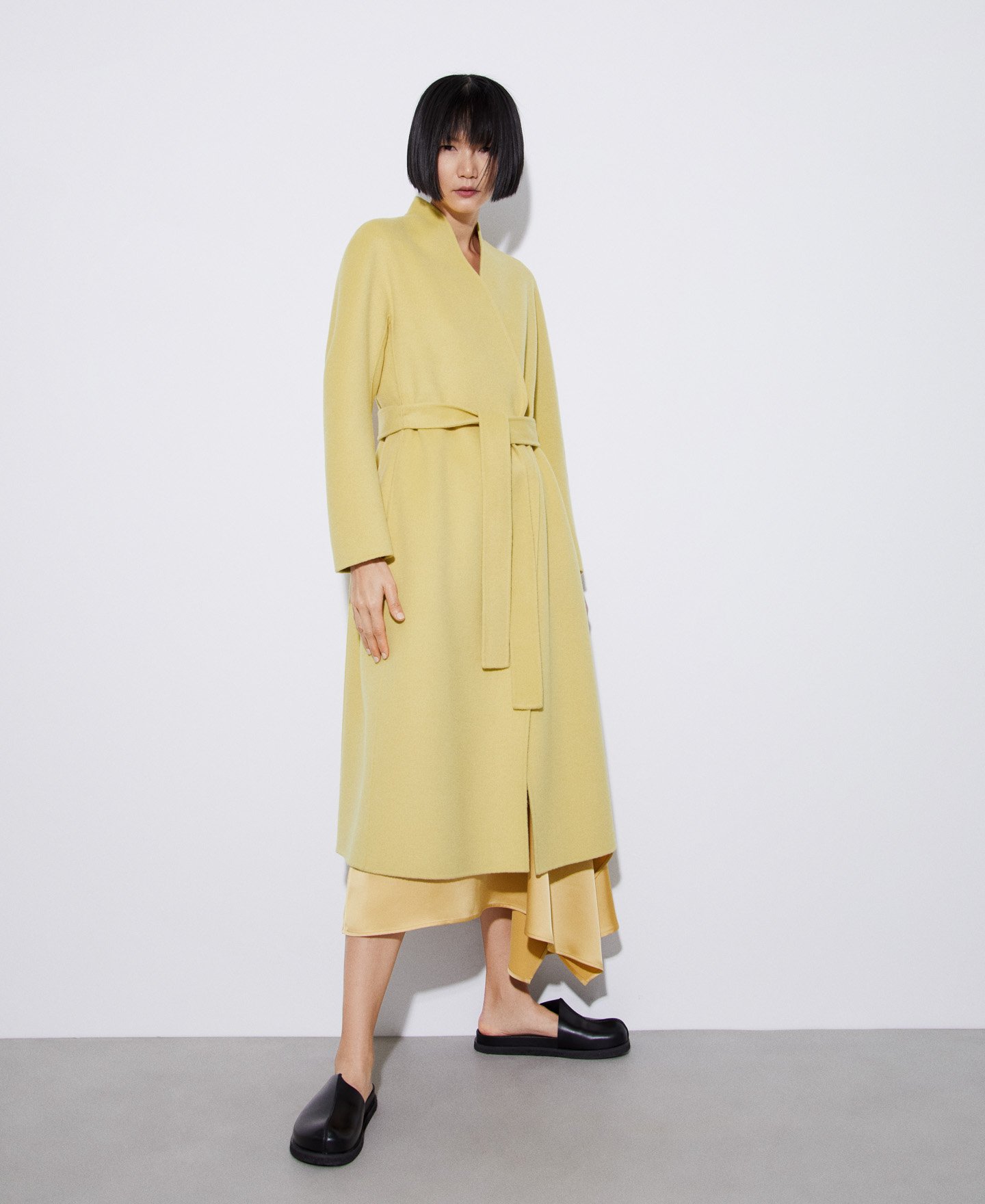 Double face wool V-neckline coat image number 1