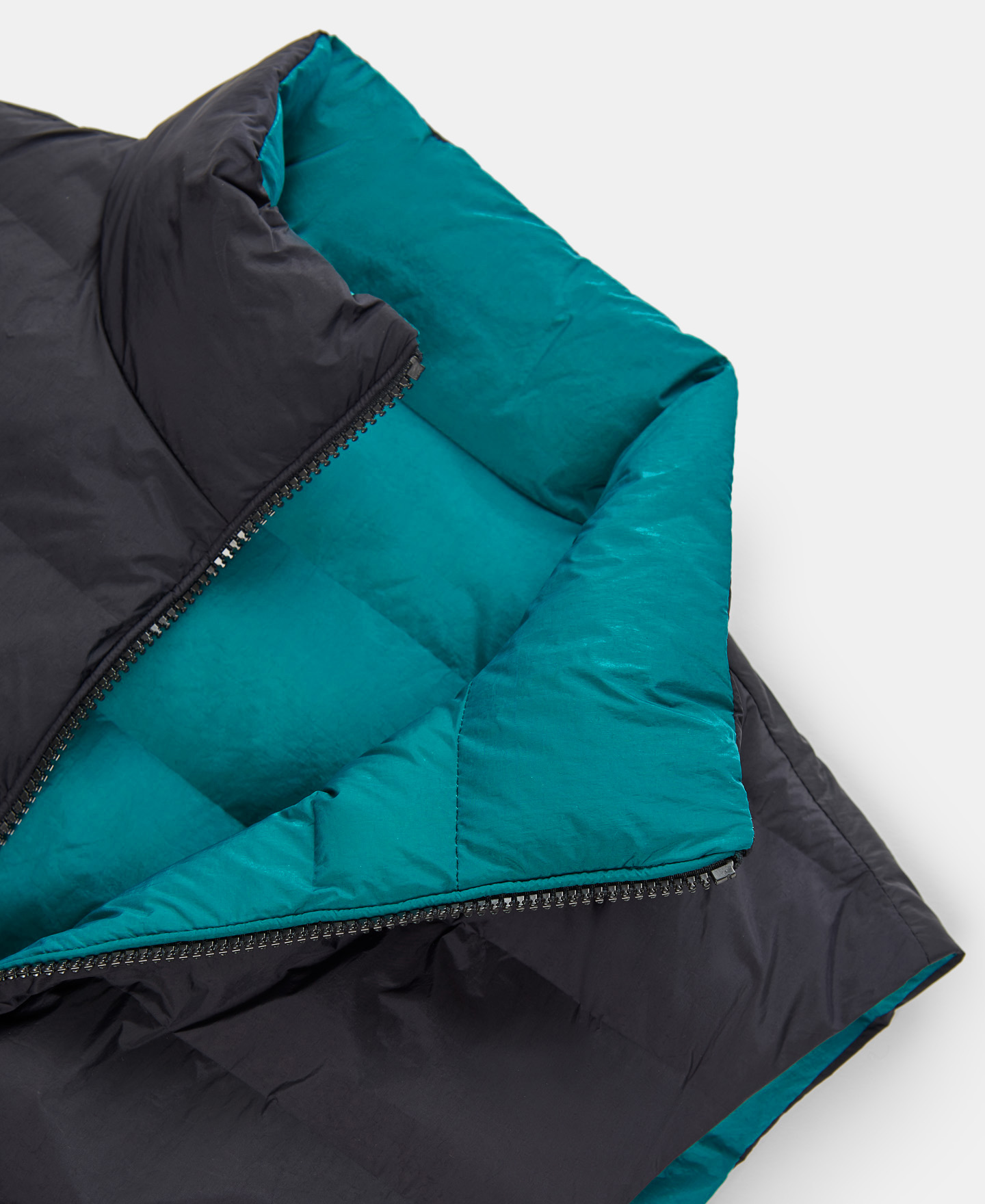 Reversible padded nylon vest image number 6