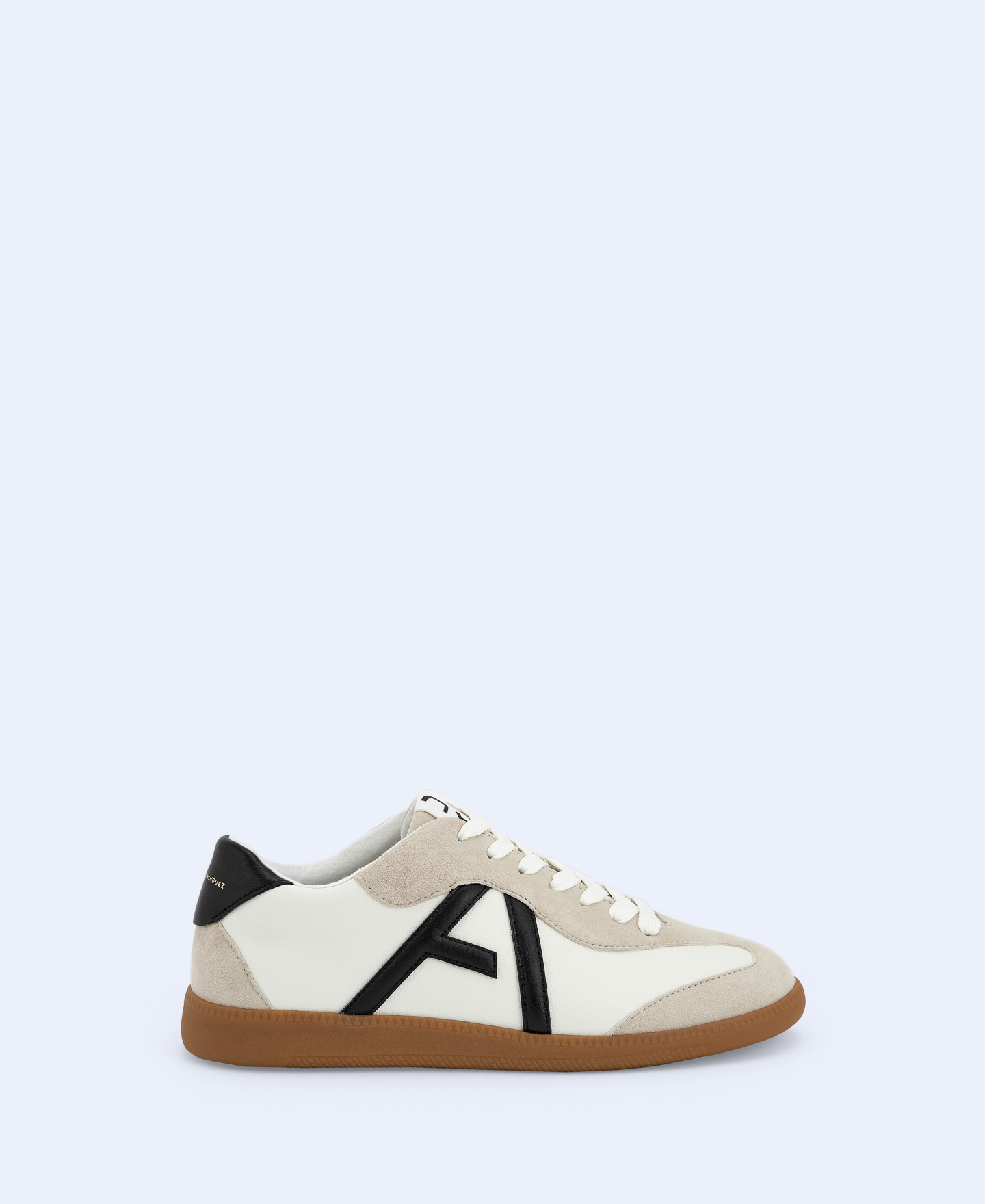 Zapatilla en piel y ante image number 0