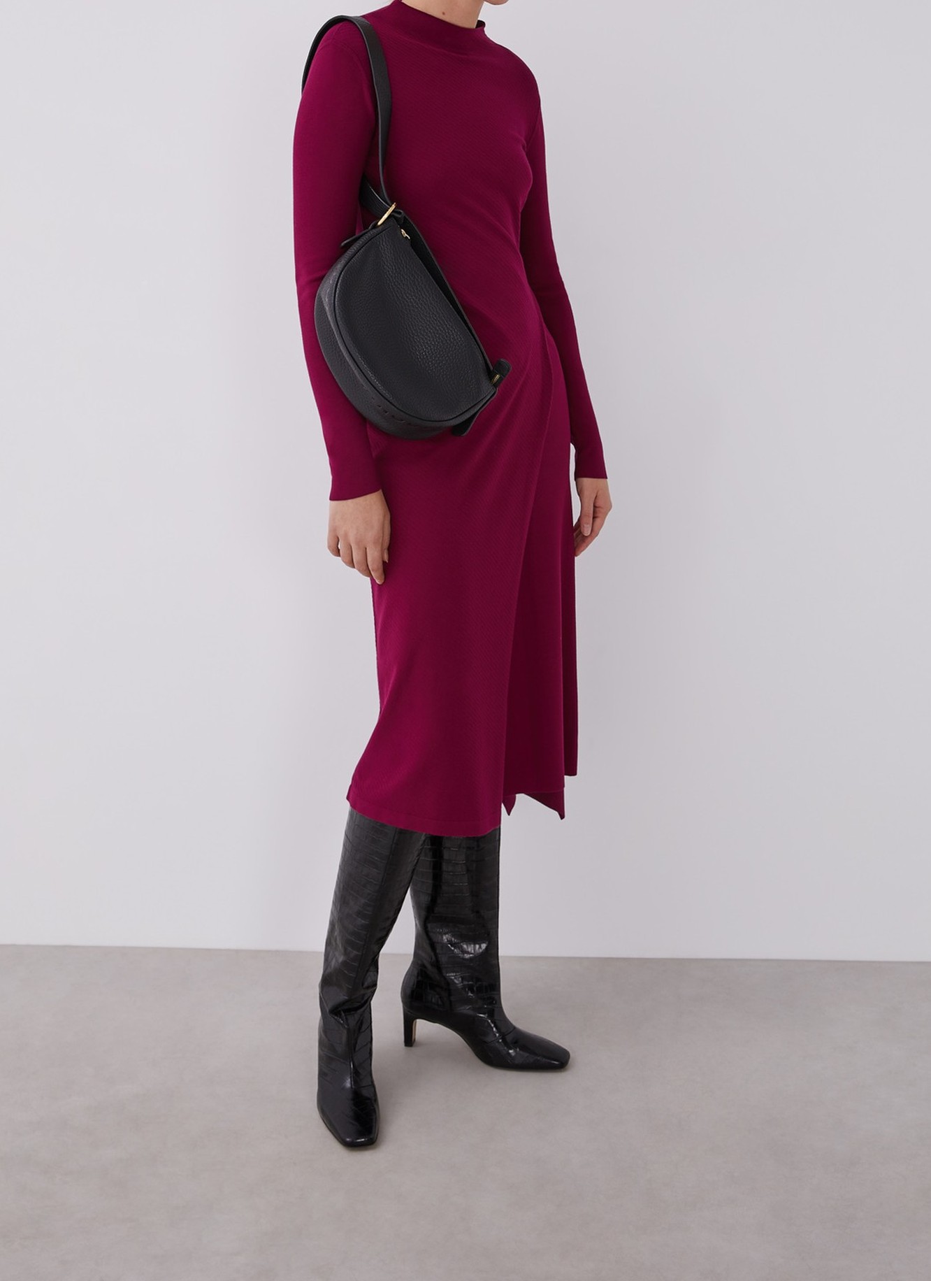 Vestido en punto goma con godet lateral image number 5