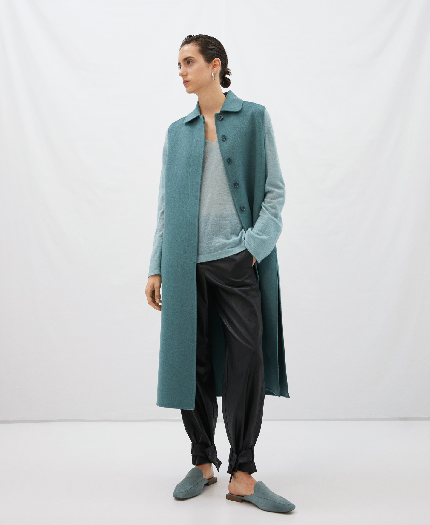 Double faced waistcoat piped pockets image number 1