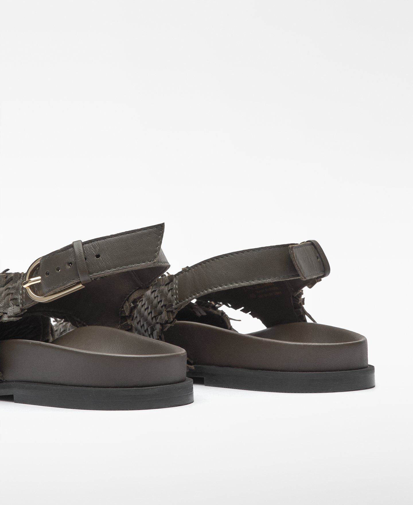 Braided straps leather sandal woman image number 2