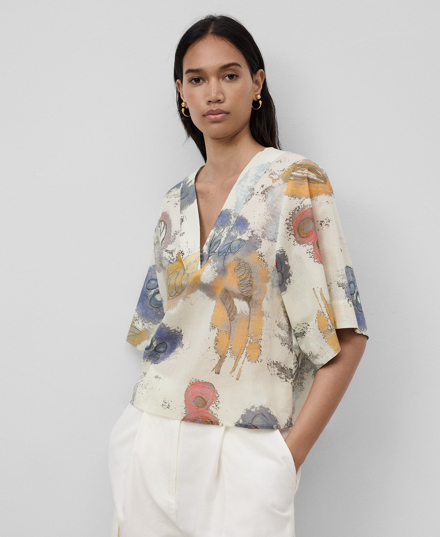 V-neckline printed blouse woman image number 0