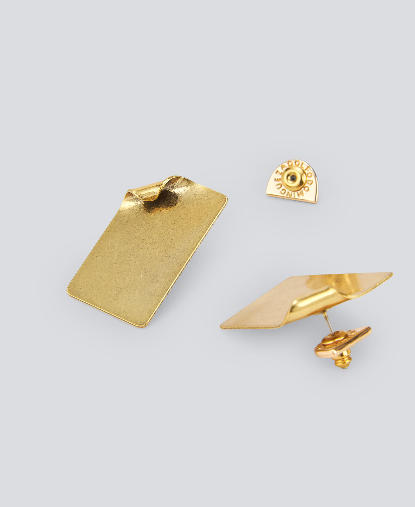 Boucles d'oreilles motif lettres pour femme image number 2