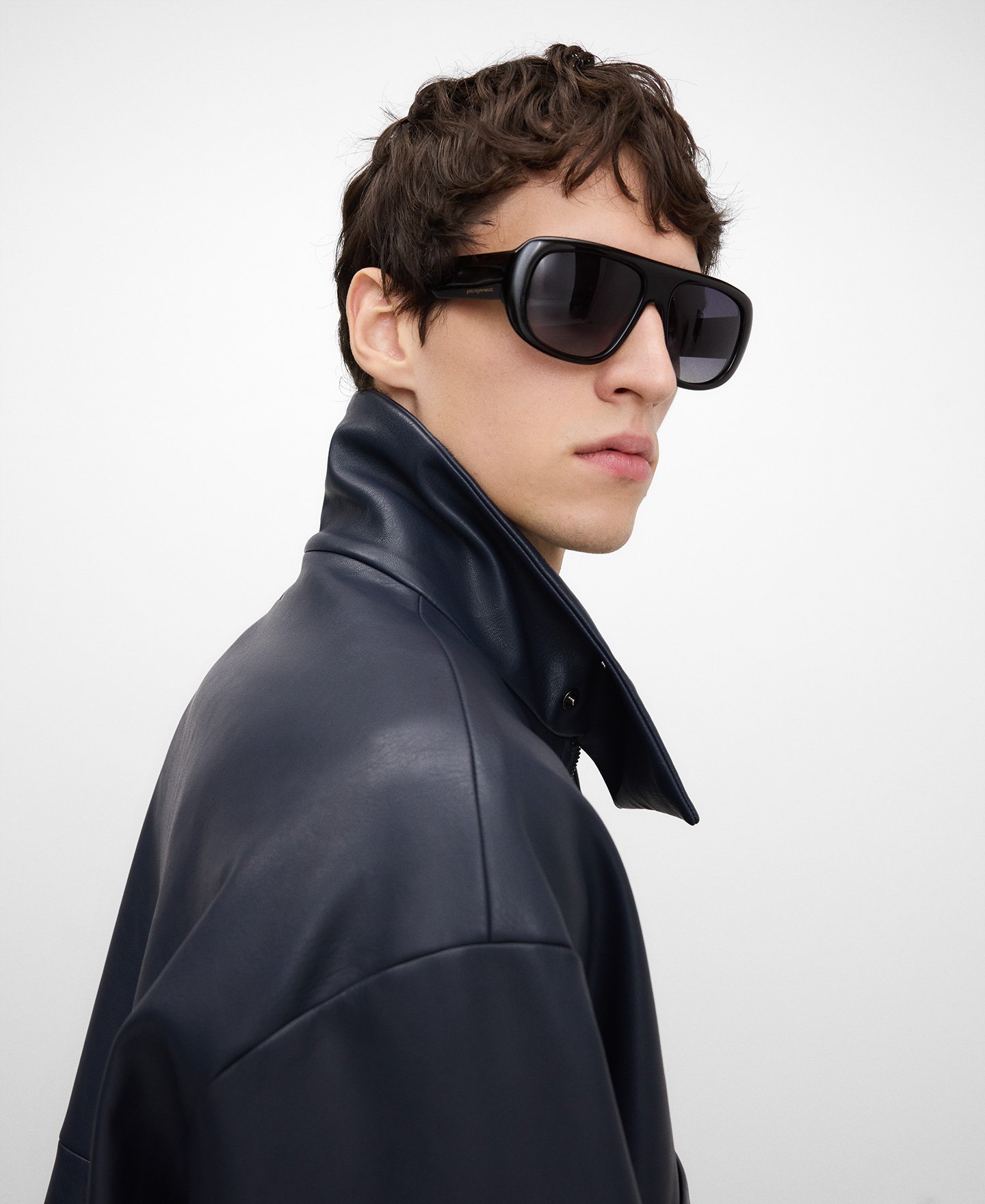 Leather-Non-Leather short jacket image number 5