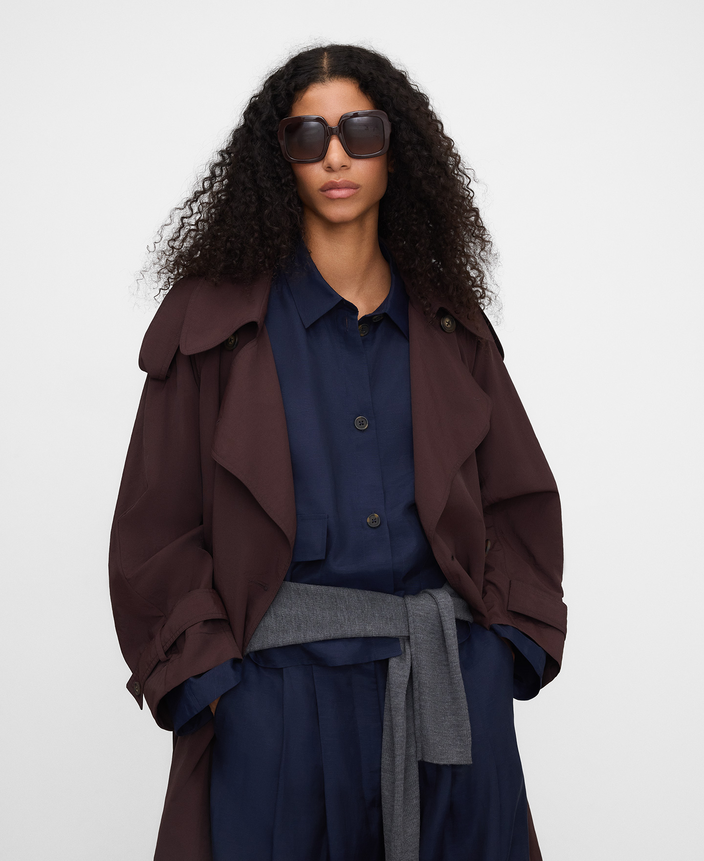 Short overshirt with pockets image number 0