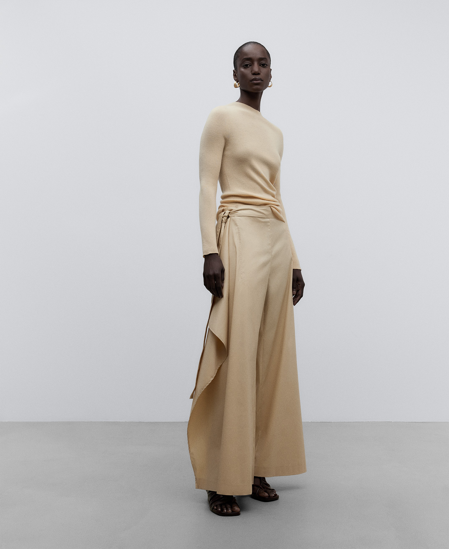 Pantalon droit pour femme image number 1