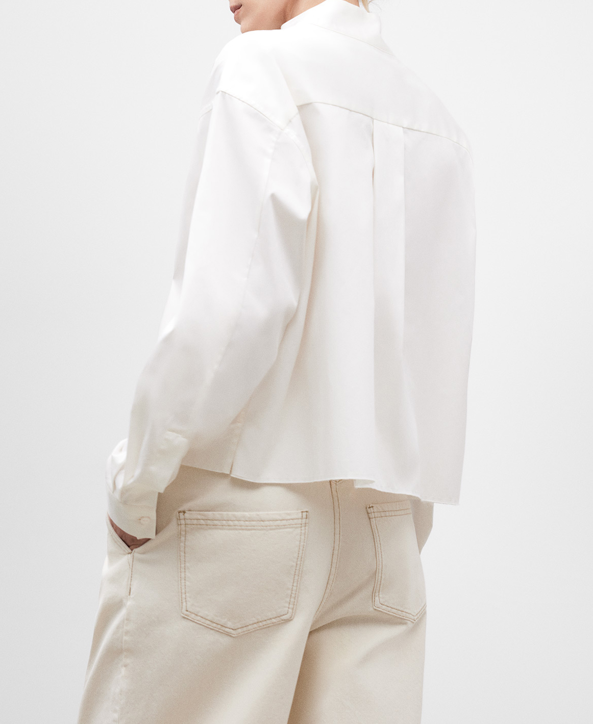 Camisa blanca corta en algodón mujer image number 2