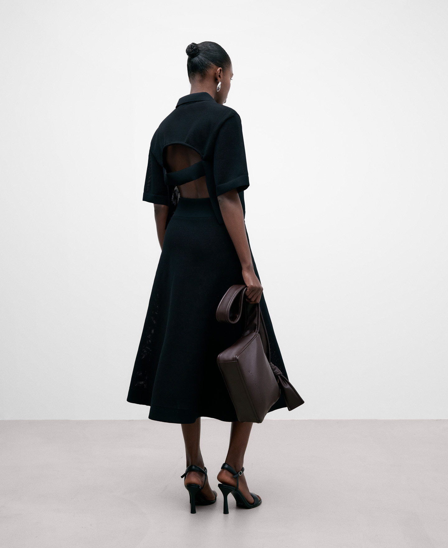 Nappa textured shoulder bag image number 5